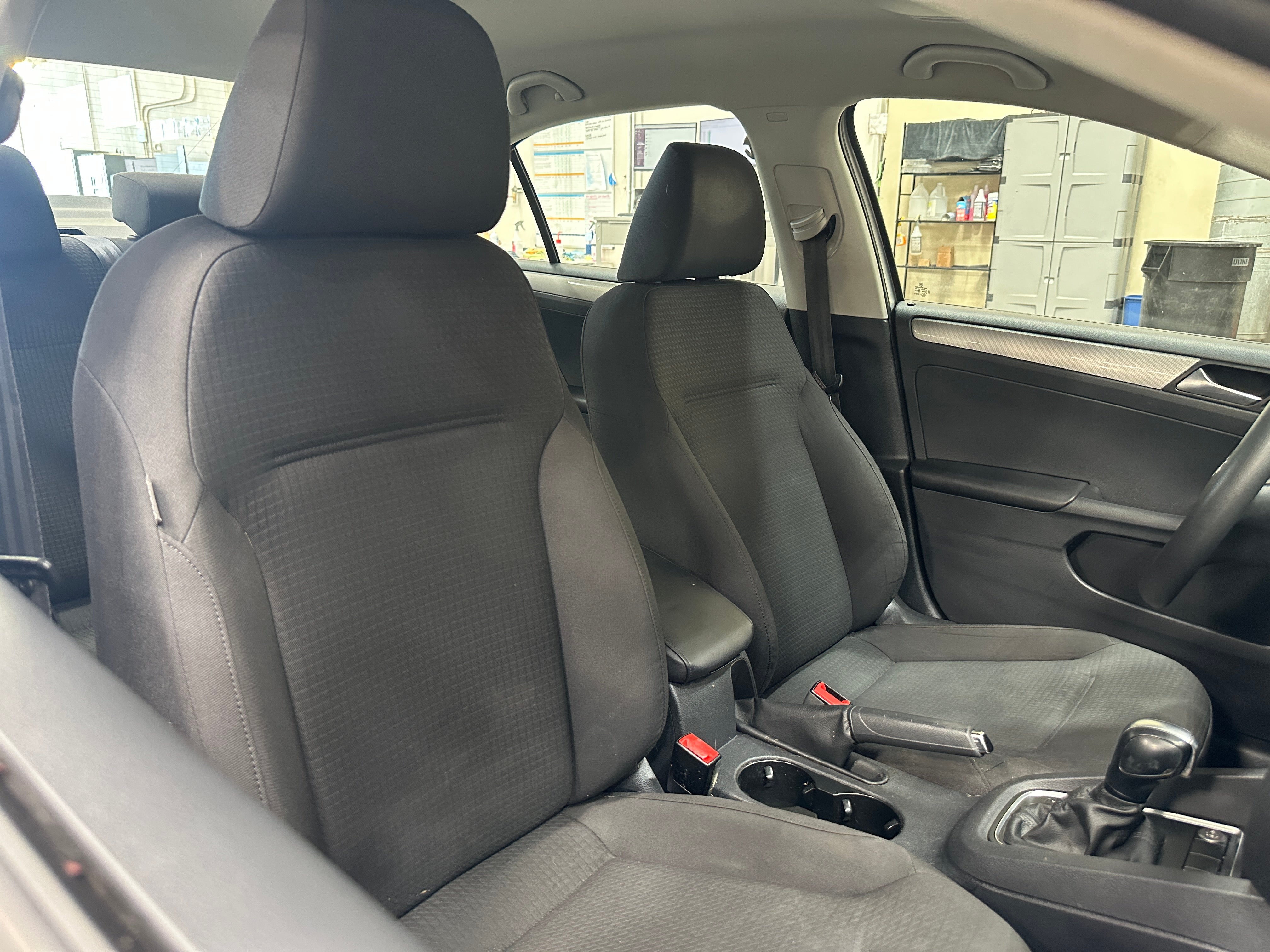Used 2015 Volkswagen Jetta SE with VIN 3VWD17AJ2FM259851 for sale in Pewaukee, WI