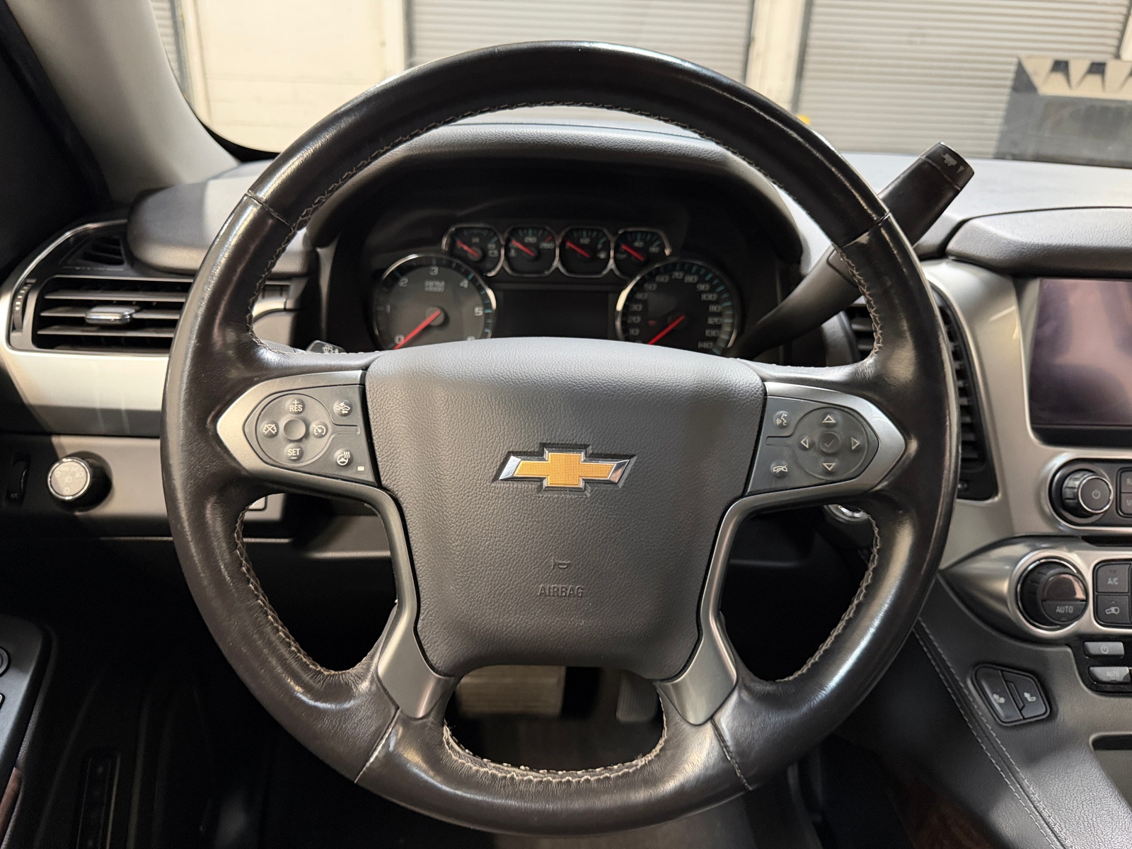 Thumbnail: 2020 Chevrolet Suburban - 4
