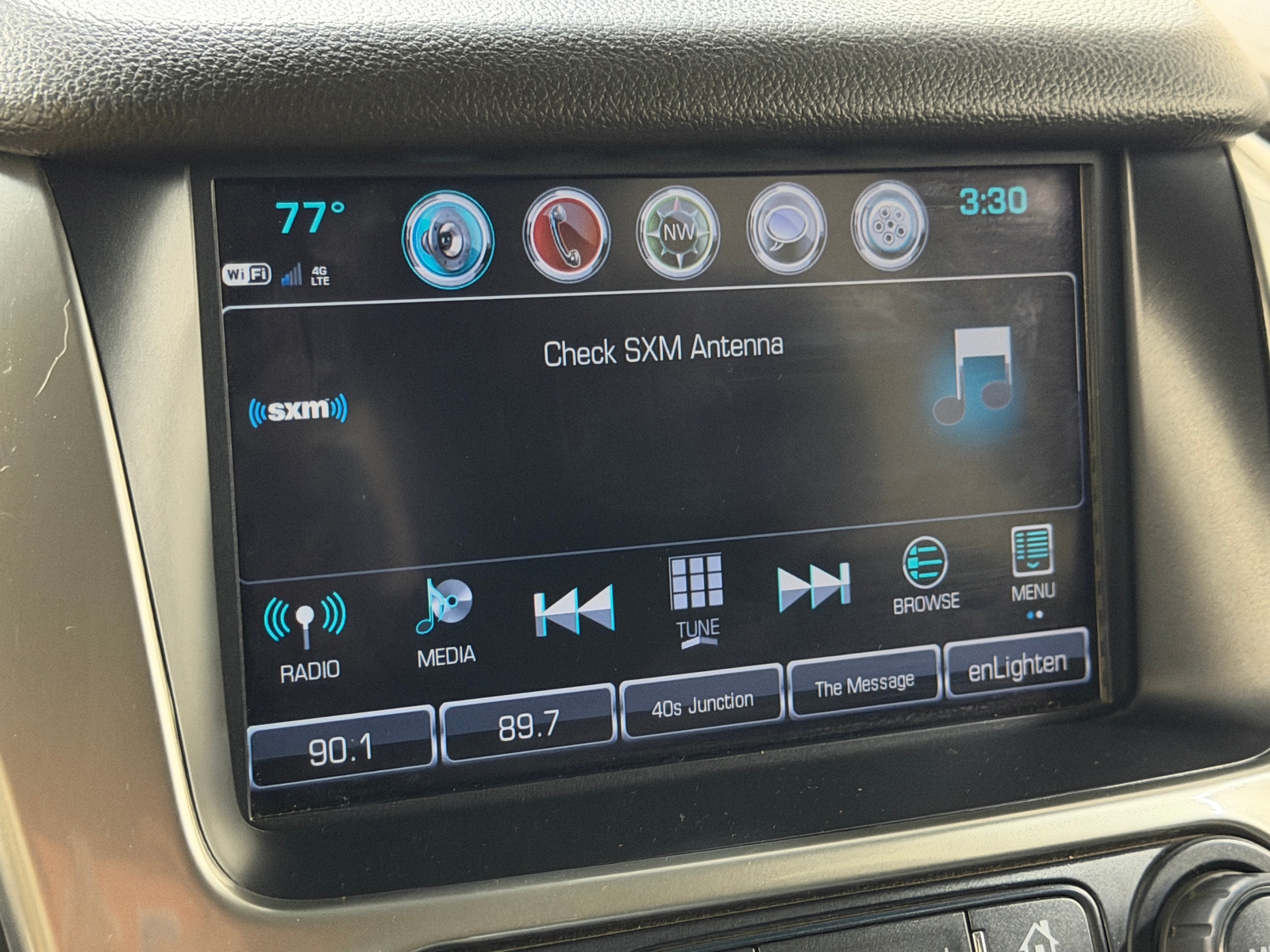 Thumbnail: 2020 Chevrolet Suburban - 3