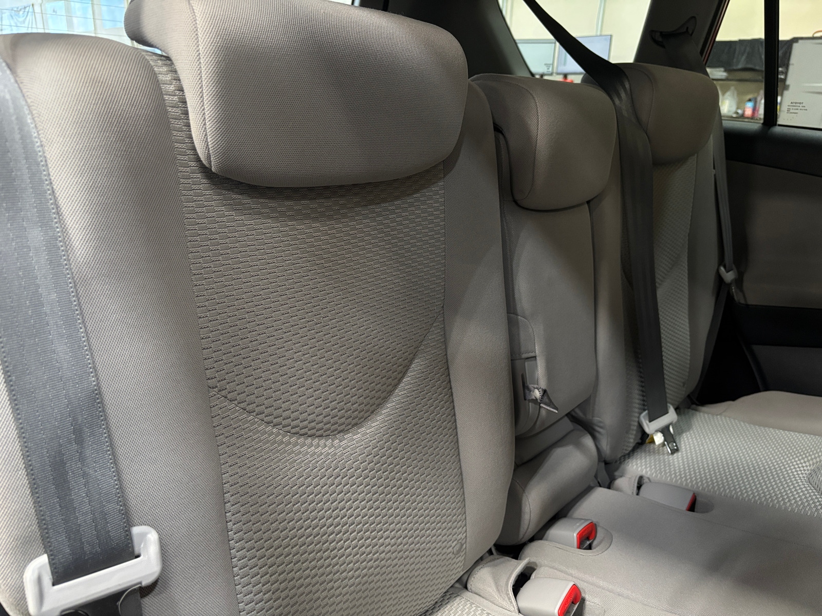 Thumbnail: 2011 Toyota RAV4 - 6