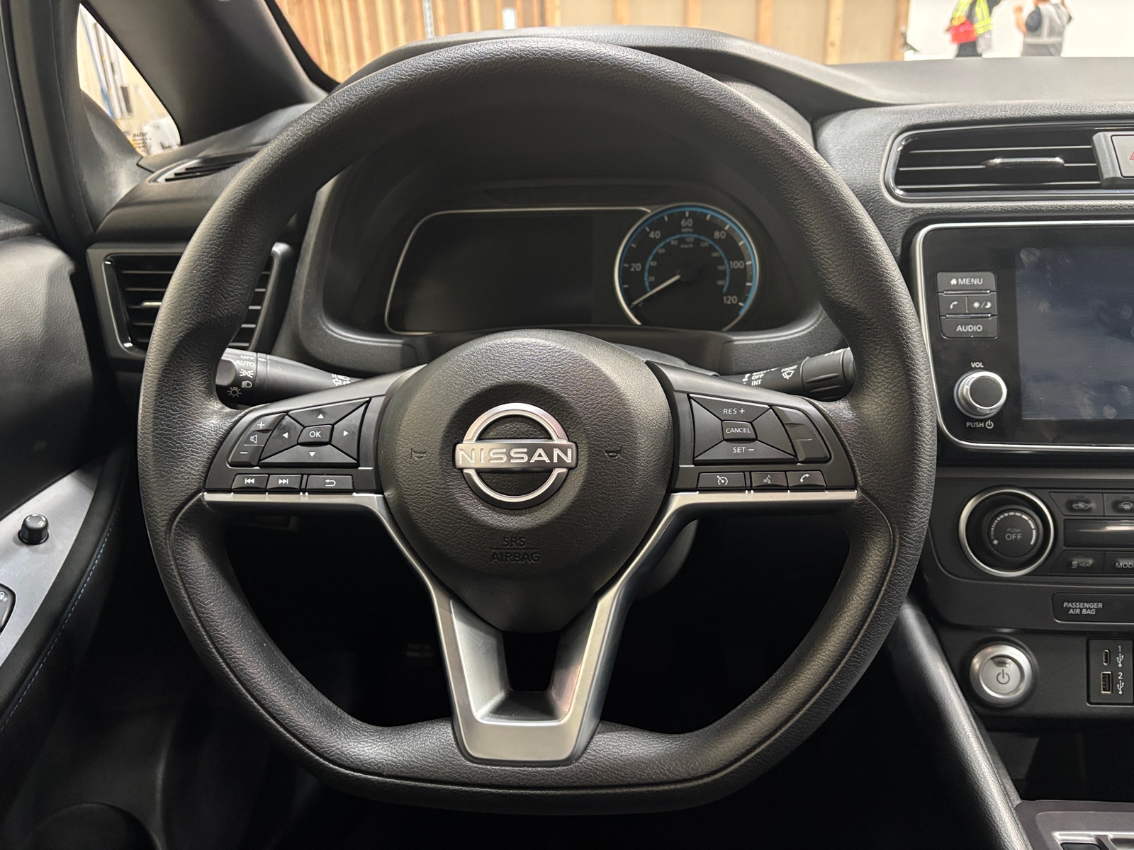 Thumbnail: 2025 Nissan Leaf - 5