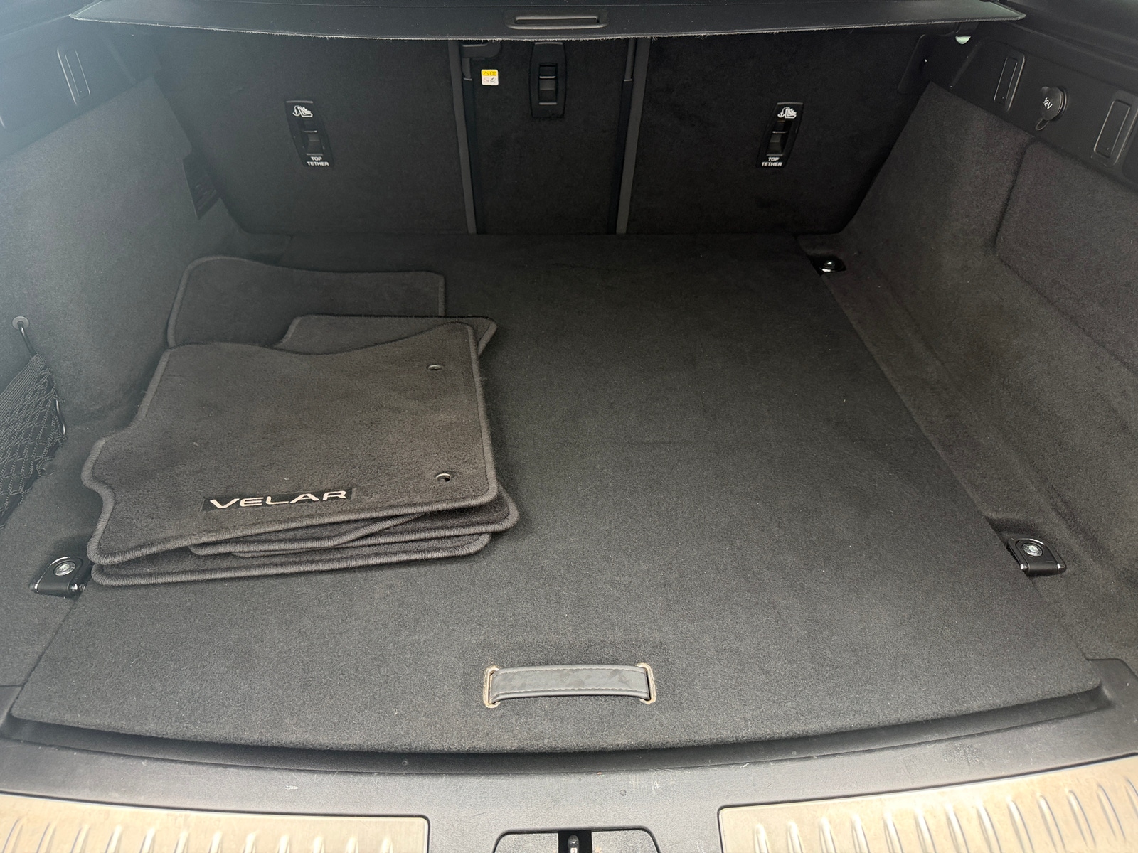 Thumbnail: 2021 Land Rover Range Rover Velar - 7