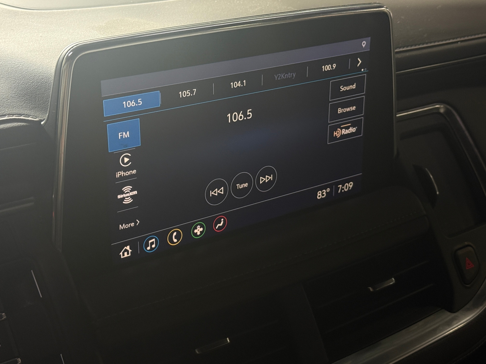 Thumbnail: 2021 GMC Yukon - 3