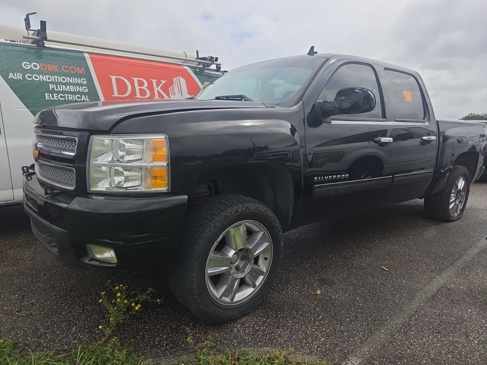 2013 Chevrolet Silverado 1500 4WD Crew Cab 143.5" LTZ
