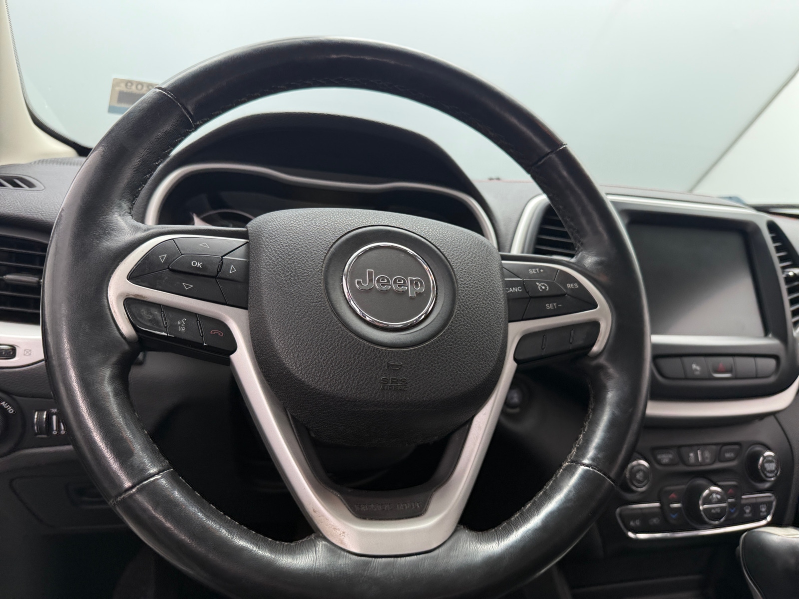 Thumbnail: 2015 Jeep Cherokee - 4