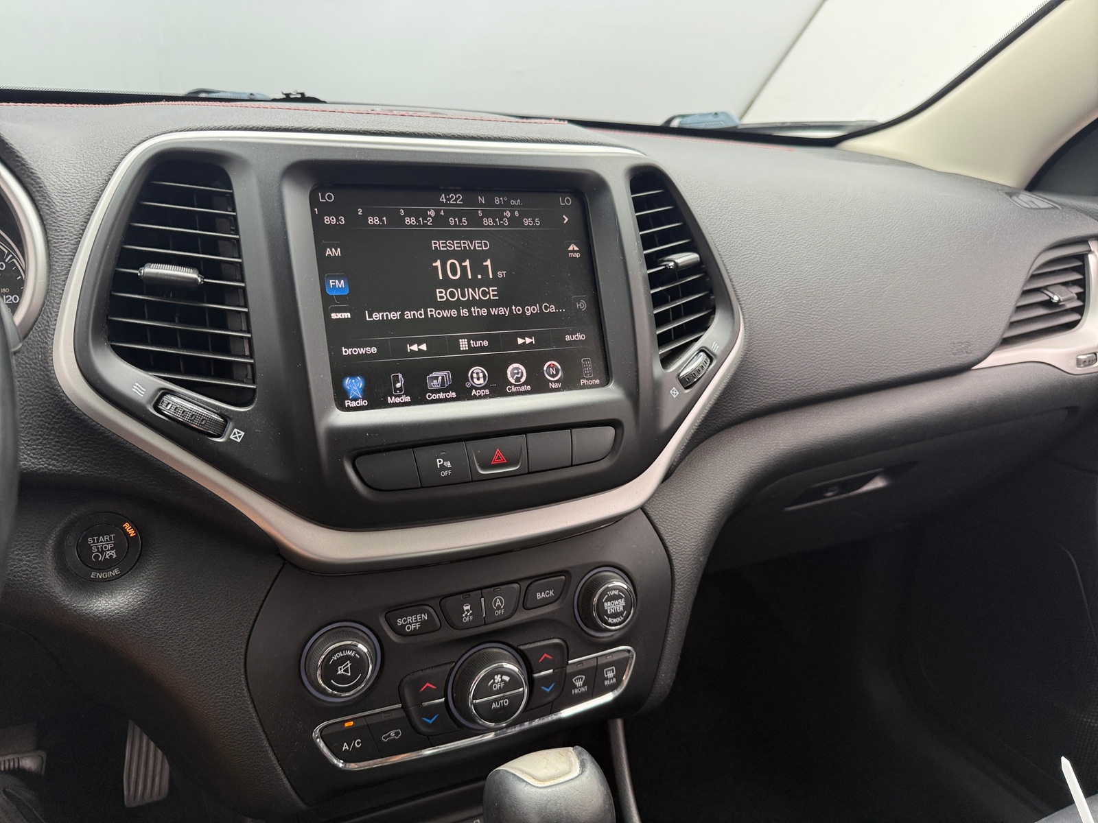 Thumbnail: 2015 Jeep Cherokee - 3