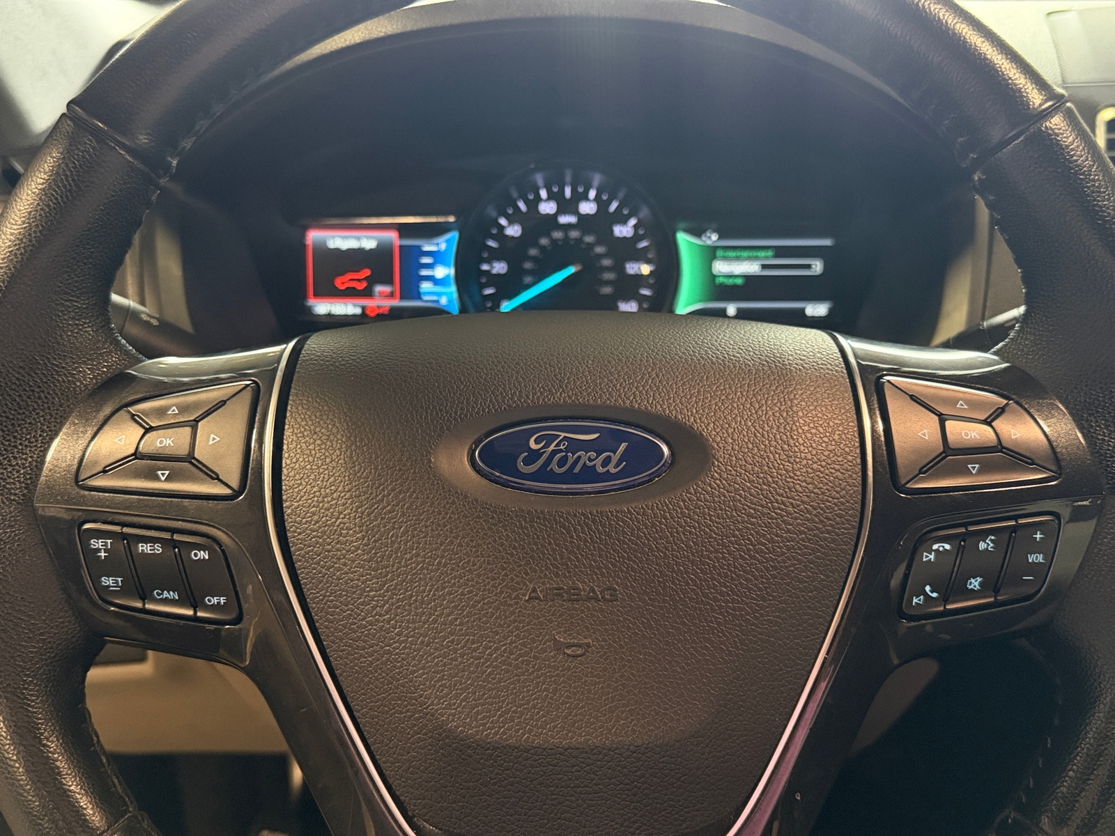Thumbnail: 2018 Ford Explorer - 4