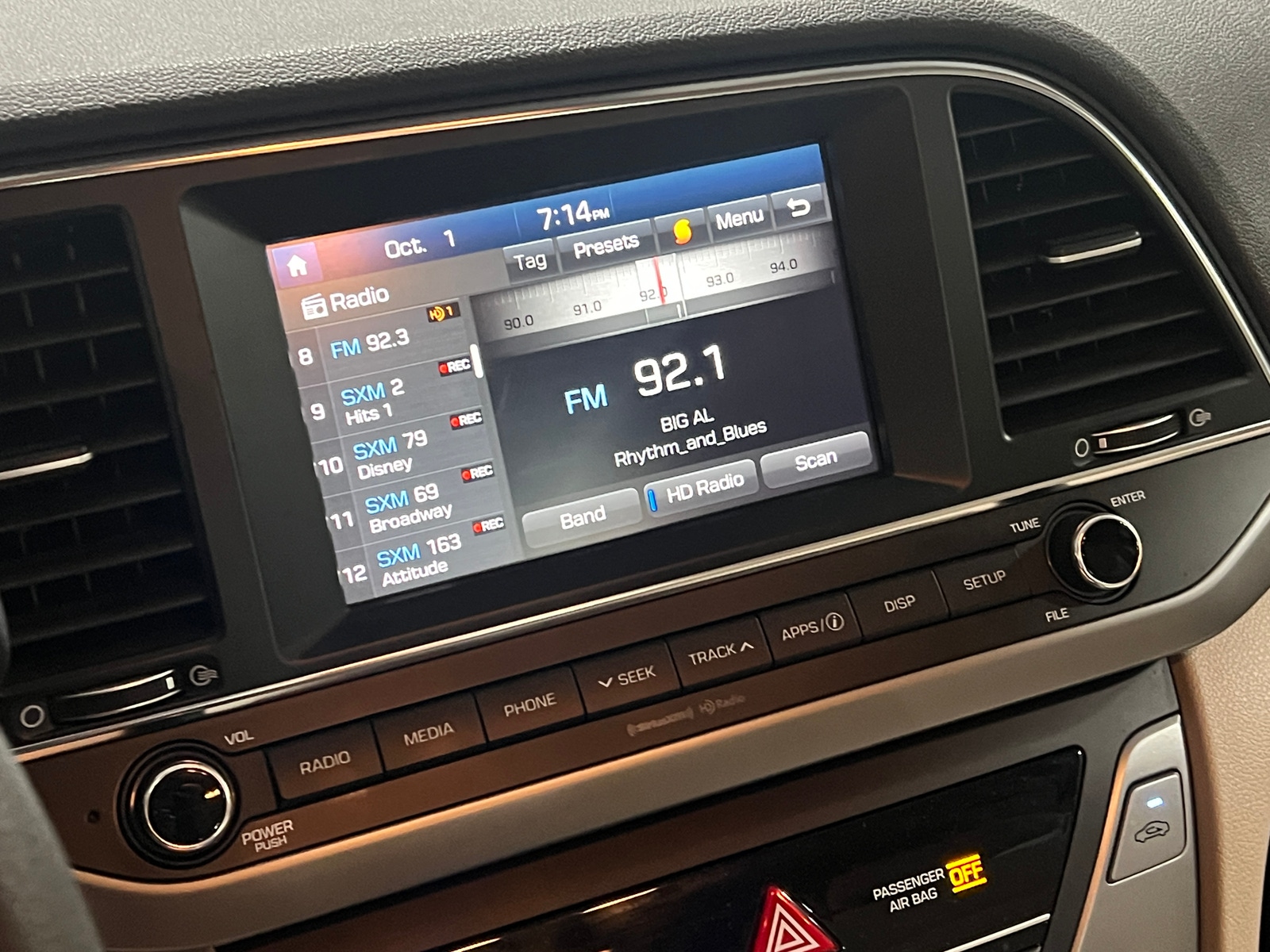 Thumbnail: 2017 Hyundai Elantra - 4