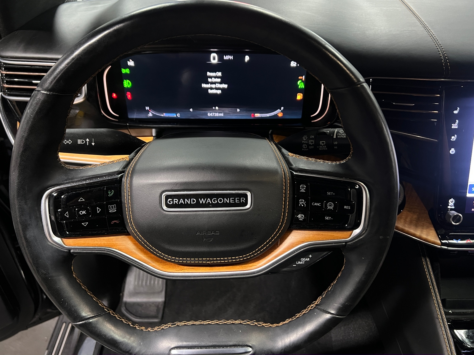 Thumbnail: 2022 Jeep Grand Wagoneer - 4