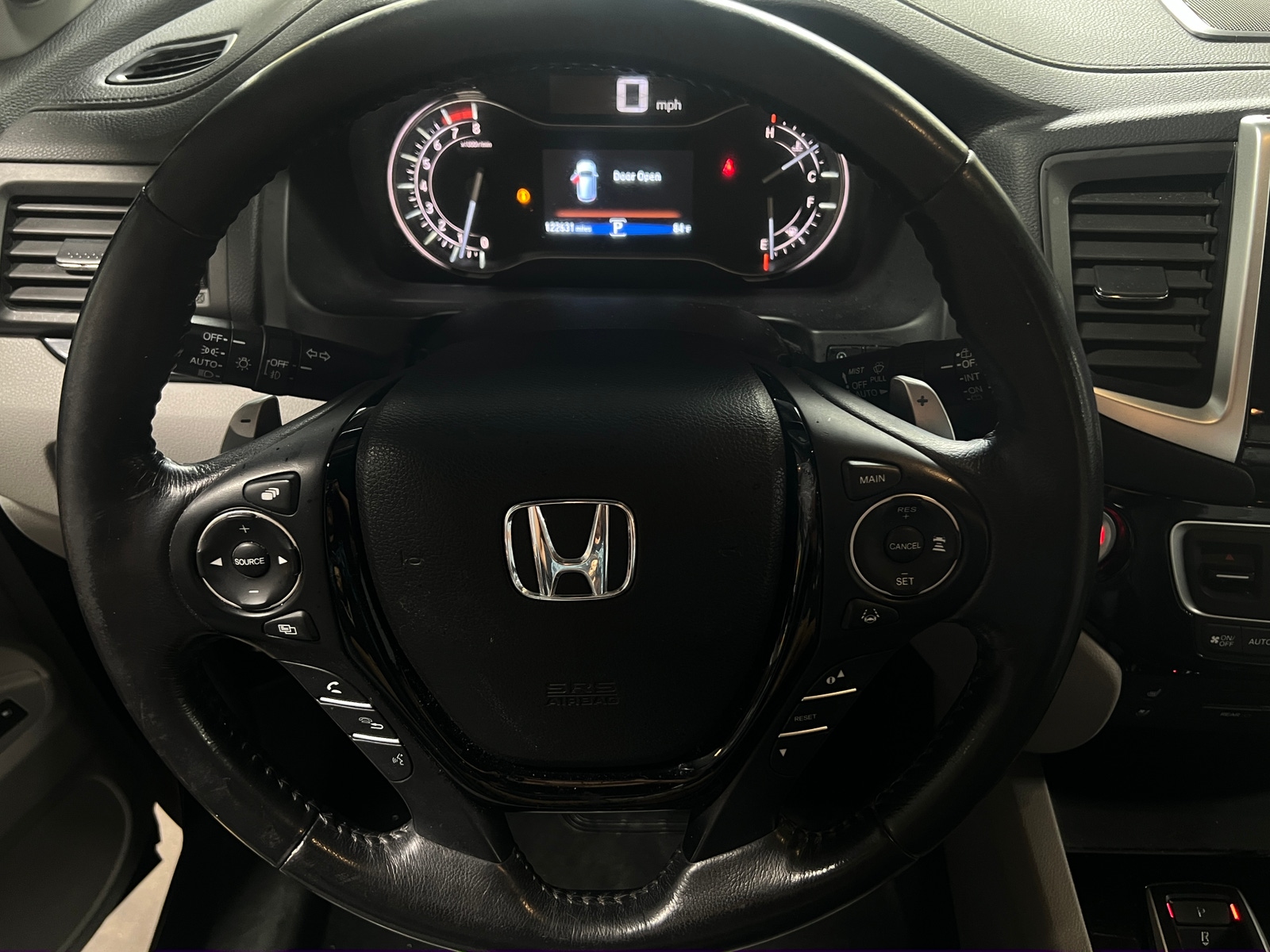 Thumbnail: 2017 Honda Pilot - 4