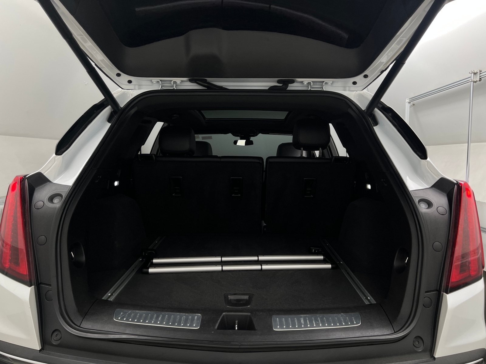 Thumbnail: 2021 Cadillac XT5 - 6