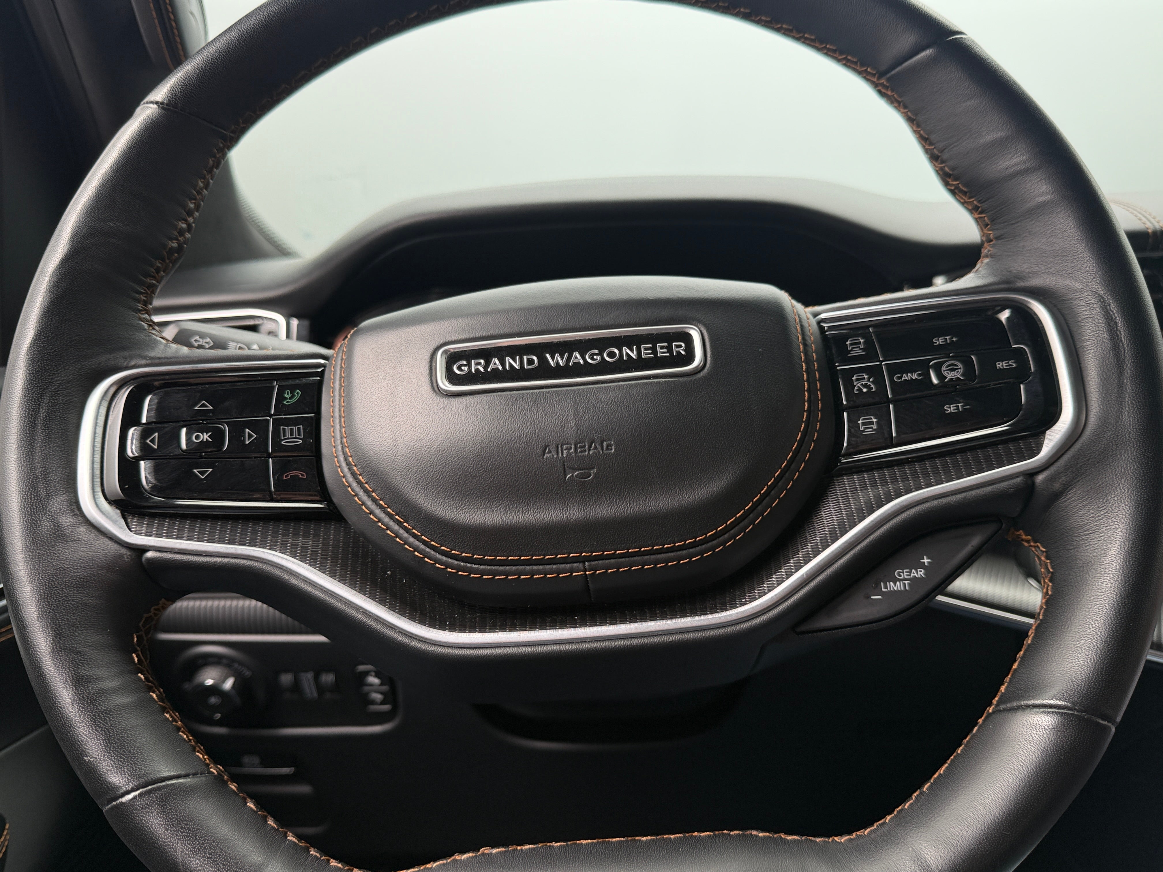 2024 Jeep Grand Wagoneer L