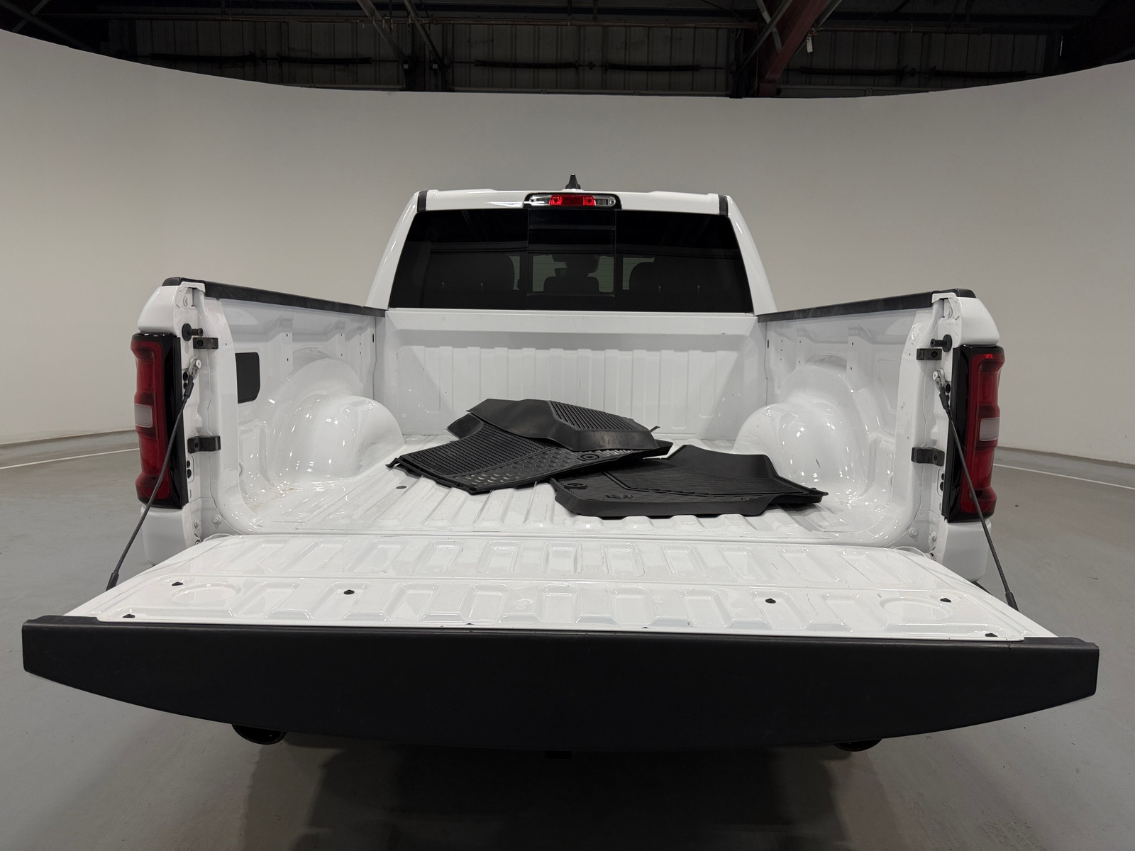 Thumbnail: 2026 RAM 1500 - 7