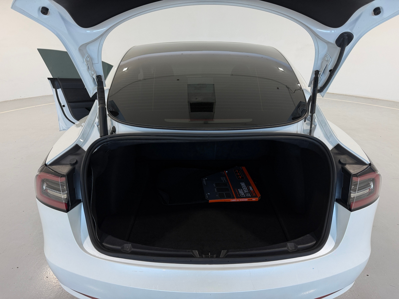 Thumbnail: 2023 Tesla Model 3 - 6