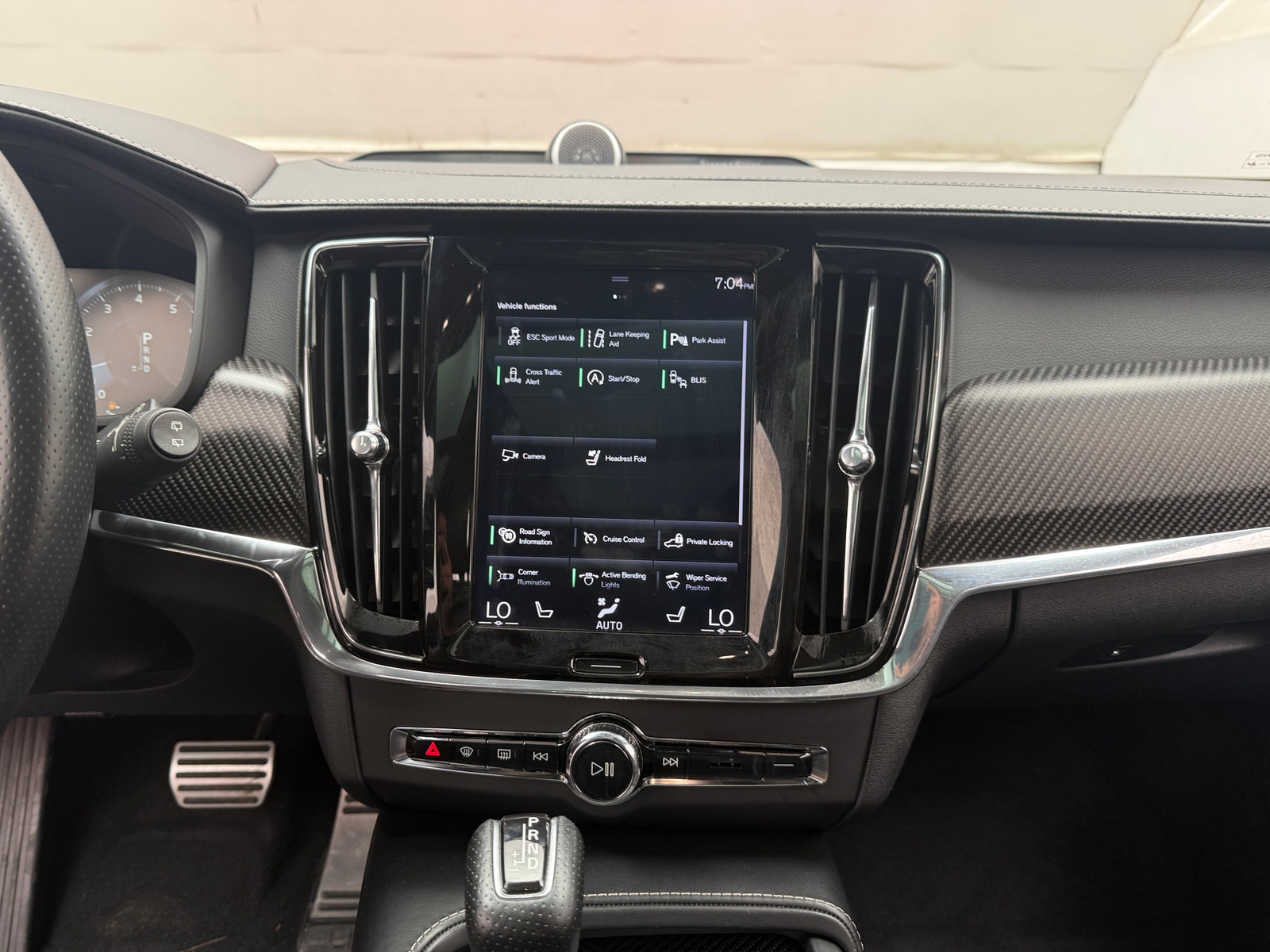 Thumbnail: 2018 Volvo V90 - 3