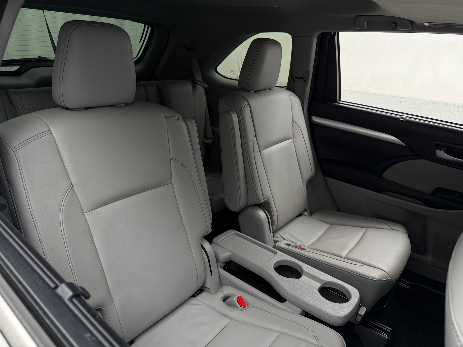 Thumbnail: 2017 Toyota Highlander - 6