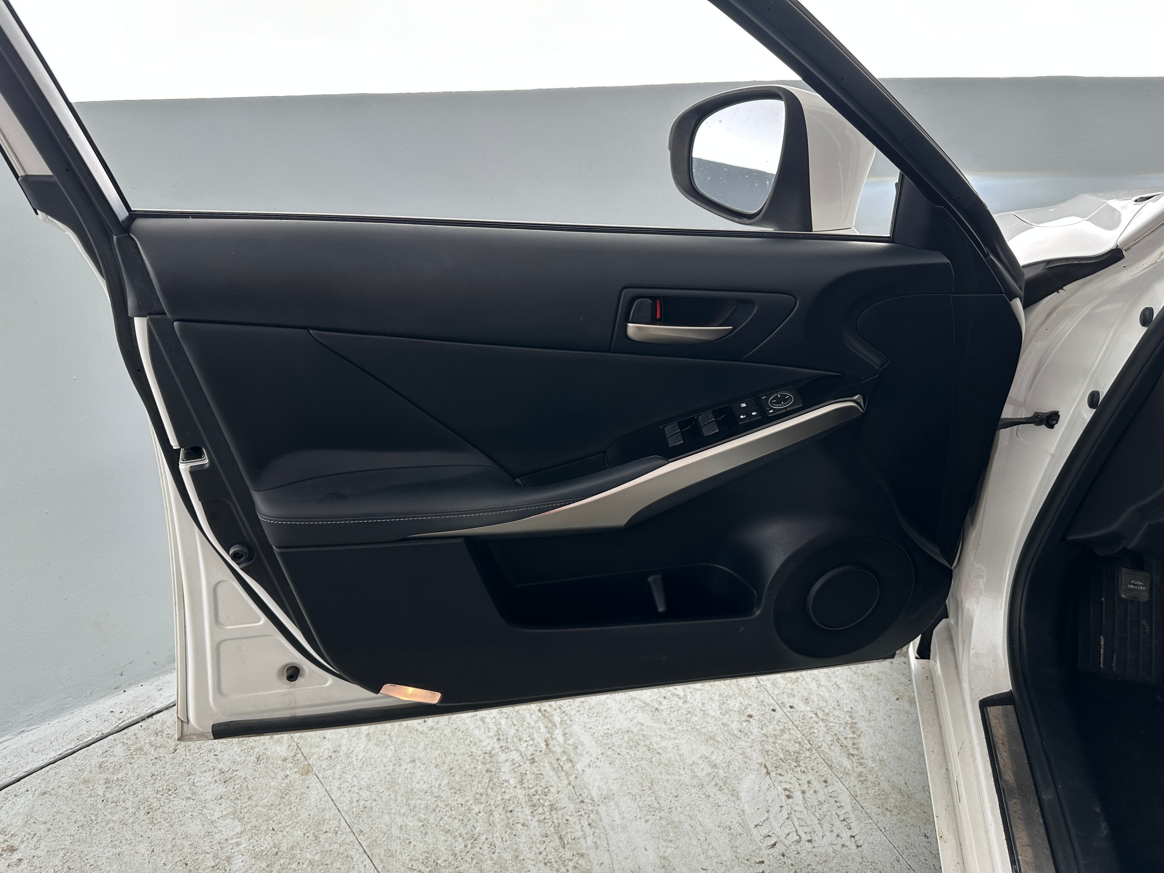 2017 Lexus IS 200t
