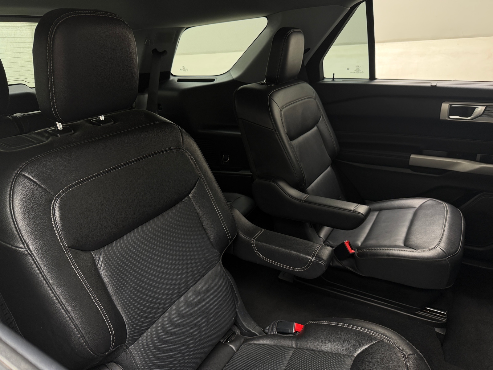 Thumbnail: 2022 Ford Explorer - 5