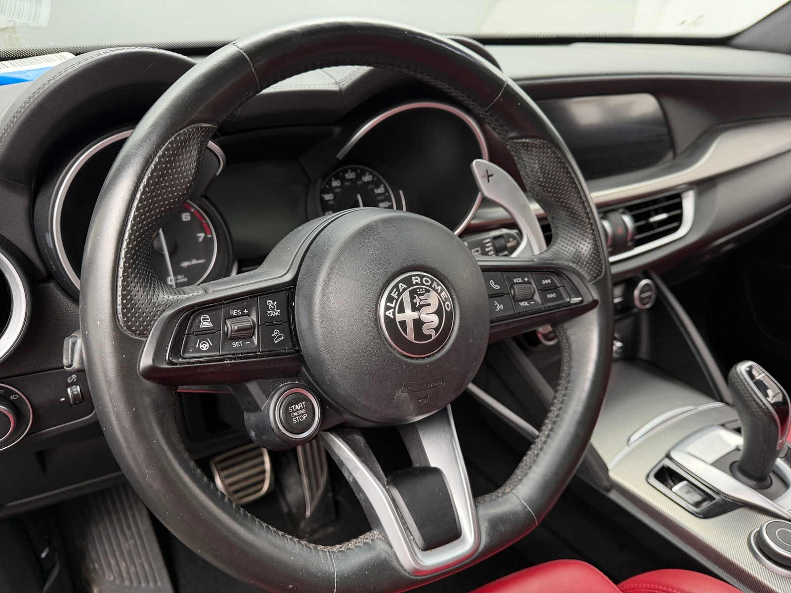 Thumbnail: 2022 Alfa Romeo Stelvio - 4