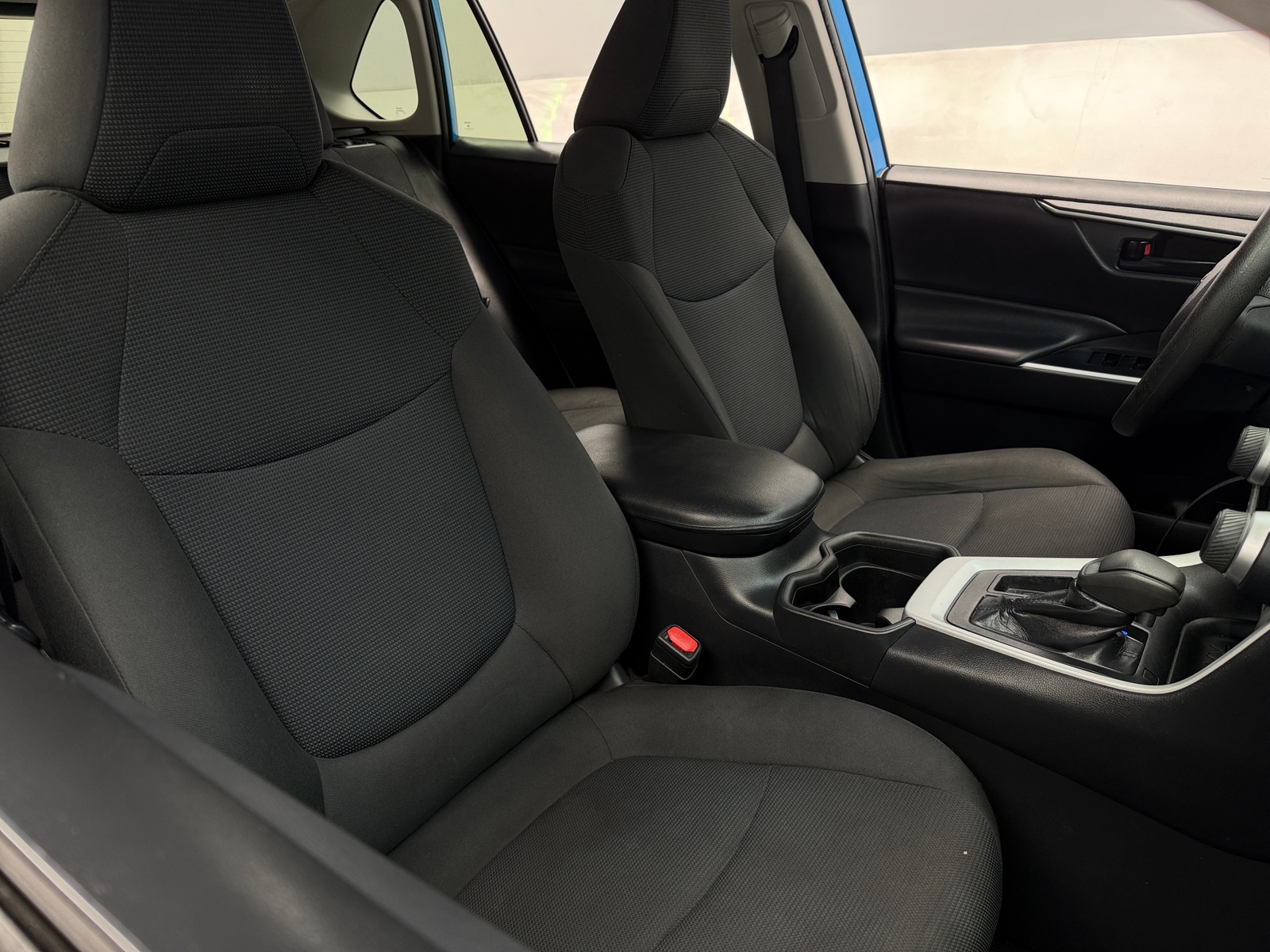 Thumbnail: 2020 Toyota RAV4 - 2