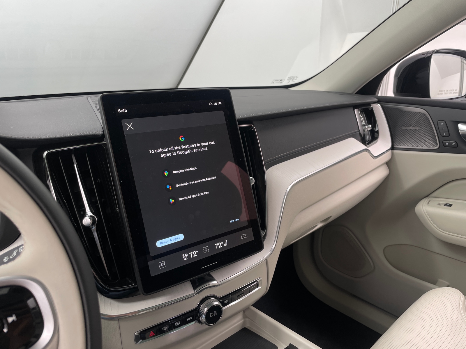 Thumbnail: 2026 Volvo XC60 - 3