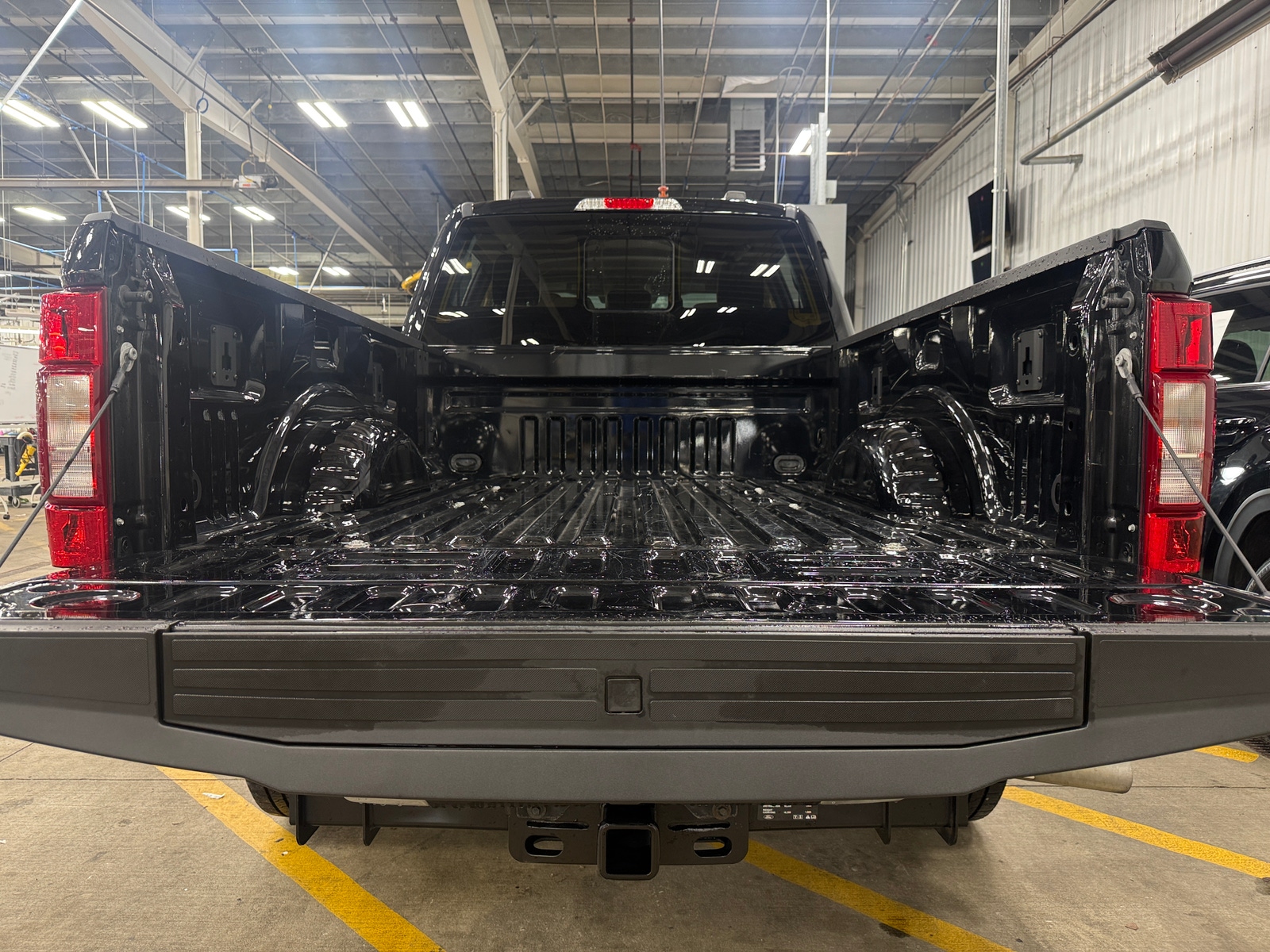 Thumbnail: 2022 Ford Econoline - 6