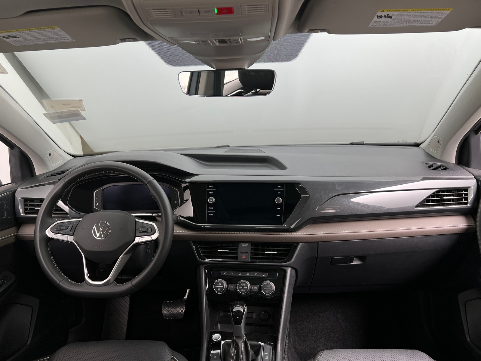 Thumbnail: 2024 Volkswagen Taos - 3
