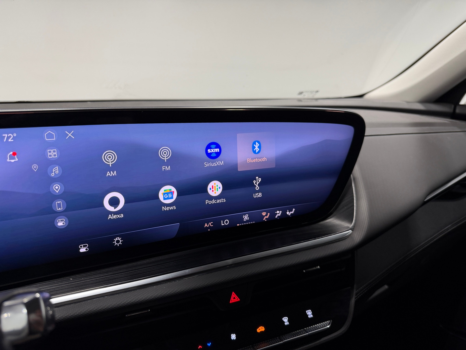 Thumbnail: 2024 Buick Envision - 3