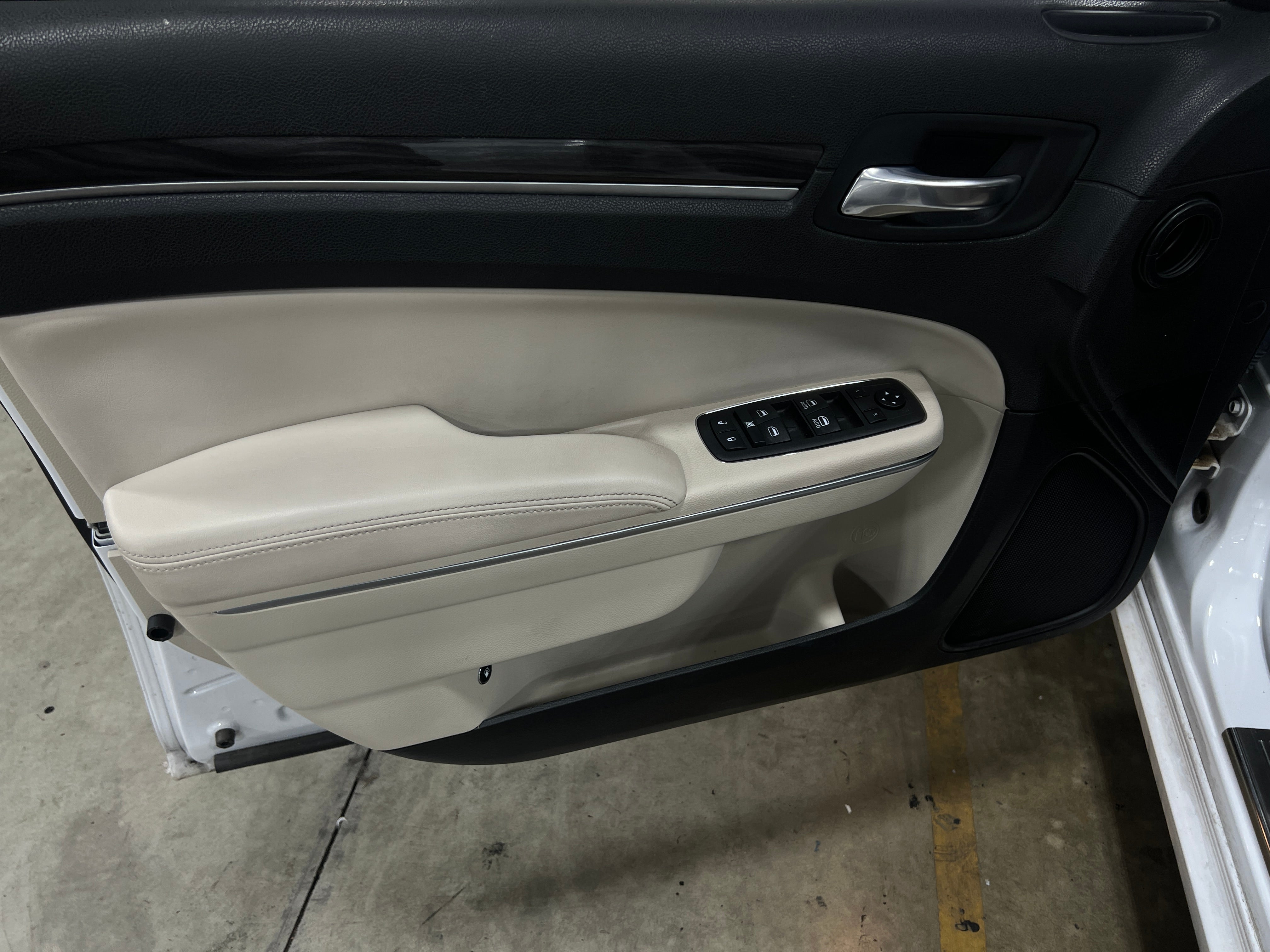 2021 Chrysler 300 Touring