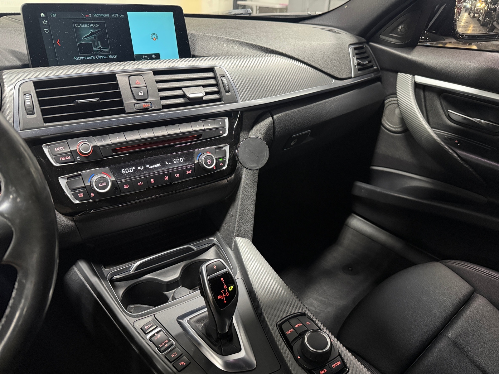 Thumbnail: 2016 BMW 3 Series - 4
