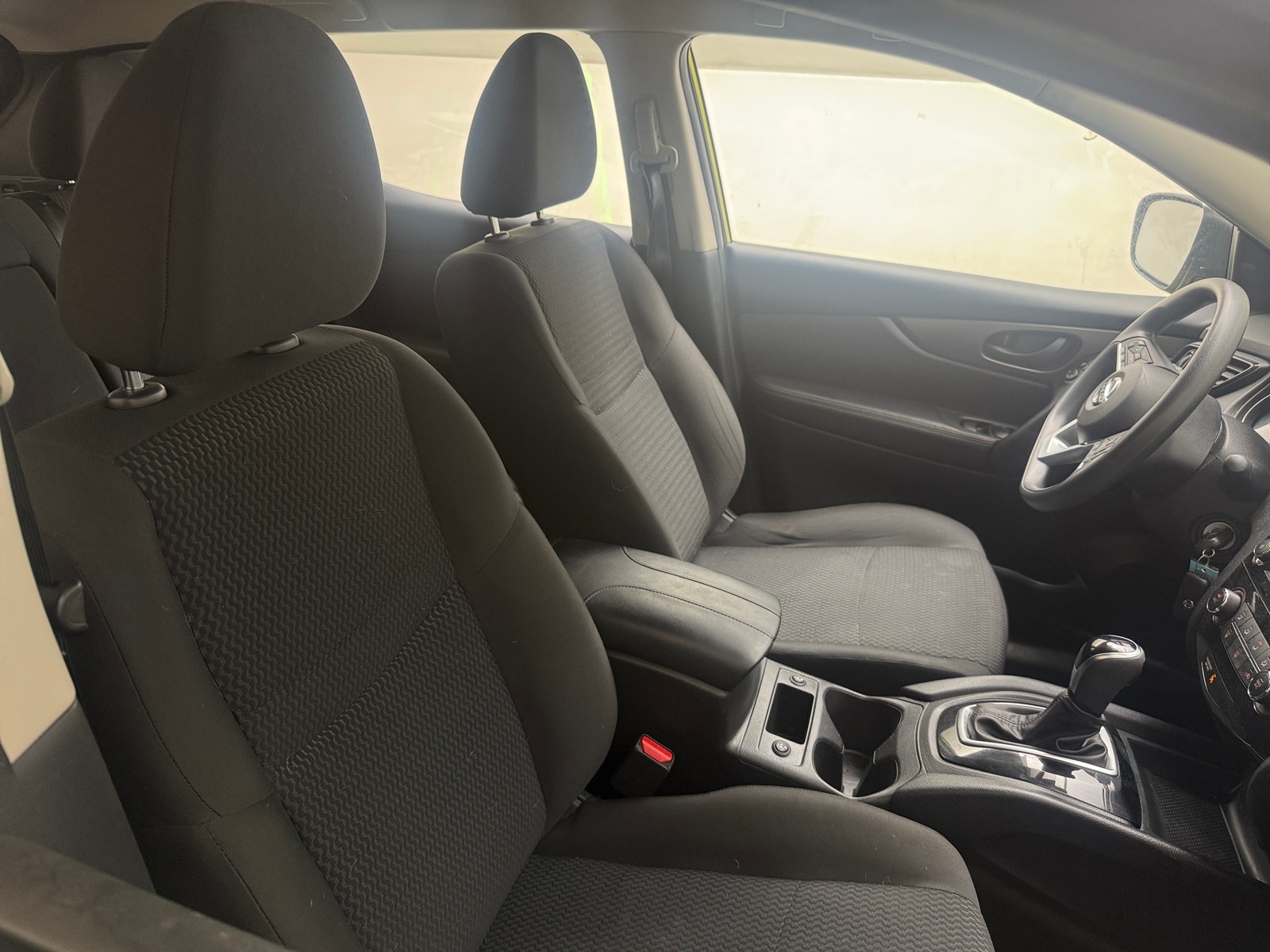 Thumbnail: 2021 Nissan Rogue Sport - 2