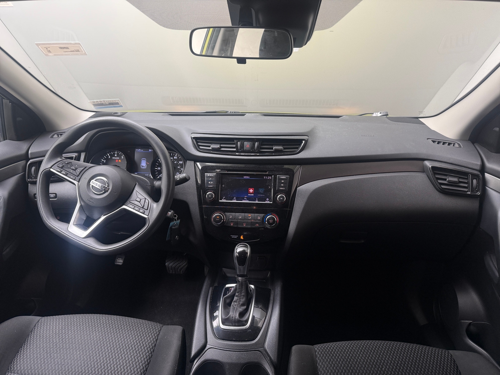 Thumbnail: 2021 Nissan Rogue Sport - 3