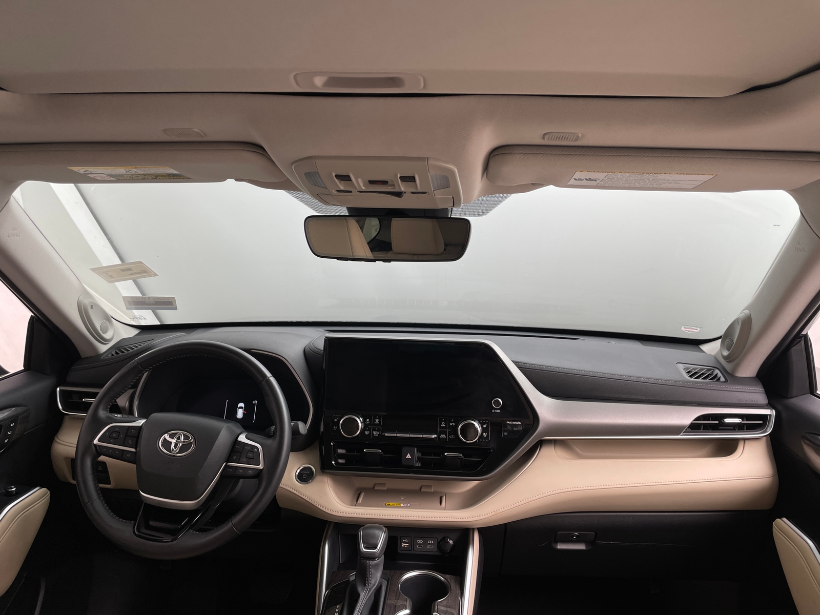 Thumbnail: 2024 Toyota Highlander - 3