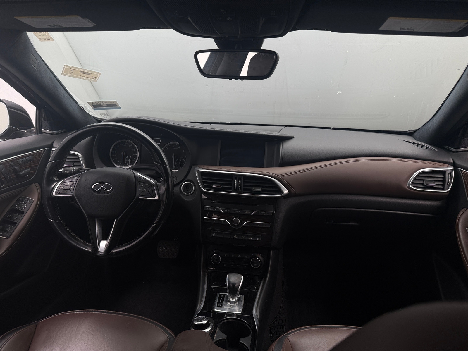 Thumbnail: 2017 INFINITI QX30 - 2