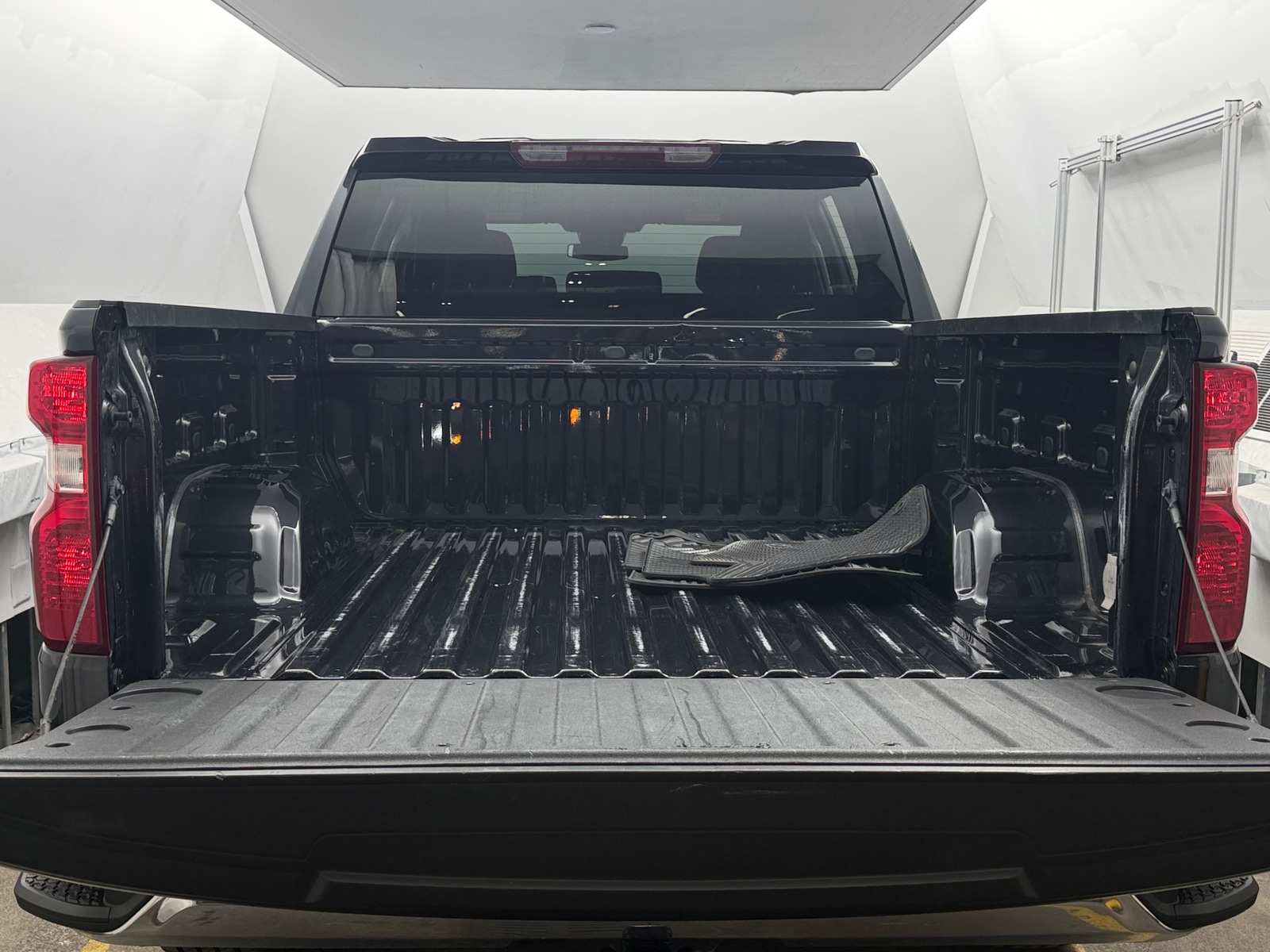 Thumbnail: 2023 Chevrolet Silverado 1500 - 7