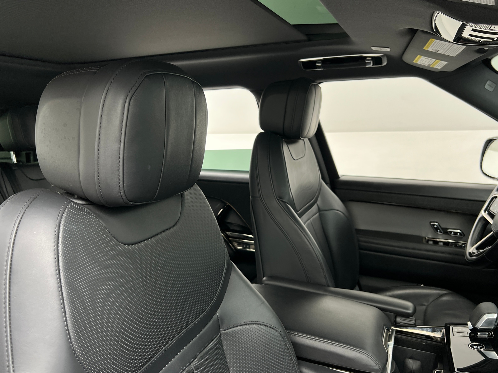 Thumbnail: 2024 Land Rover Range Rover Sport - 2