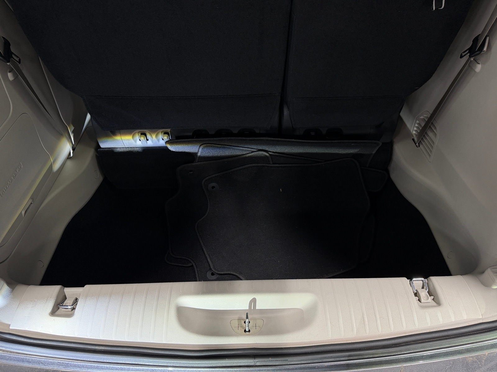 Thumbnail: 2019 Chrysler Pacifica - 6
