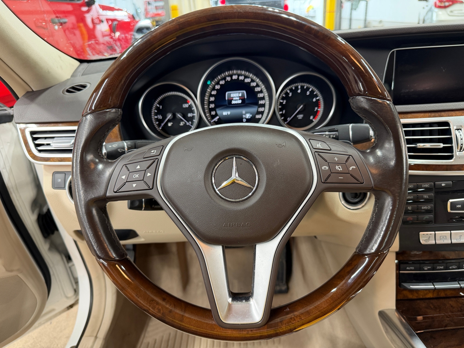 Thumbnail: 2014 Mercedes-Benz E-Class - 4