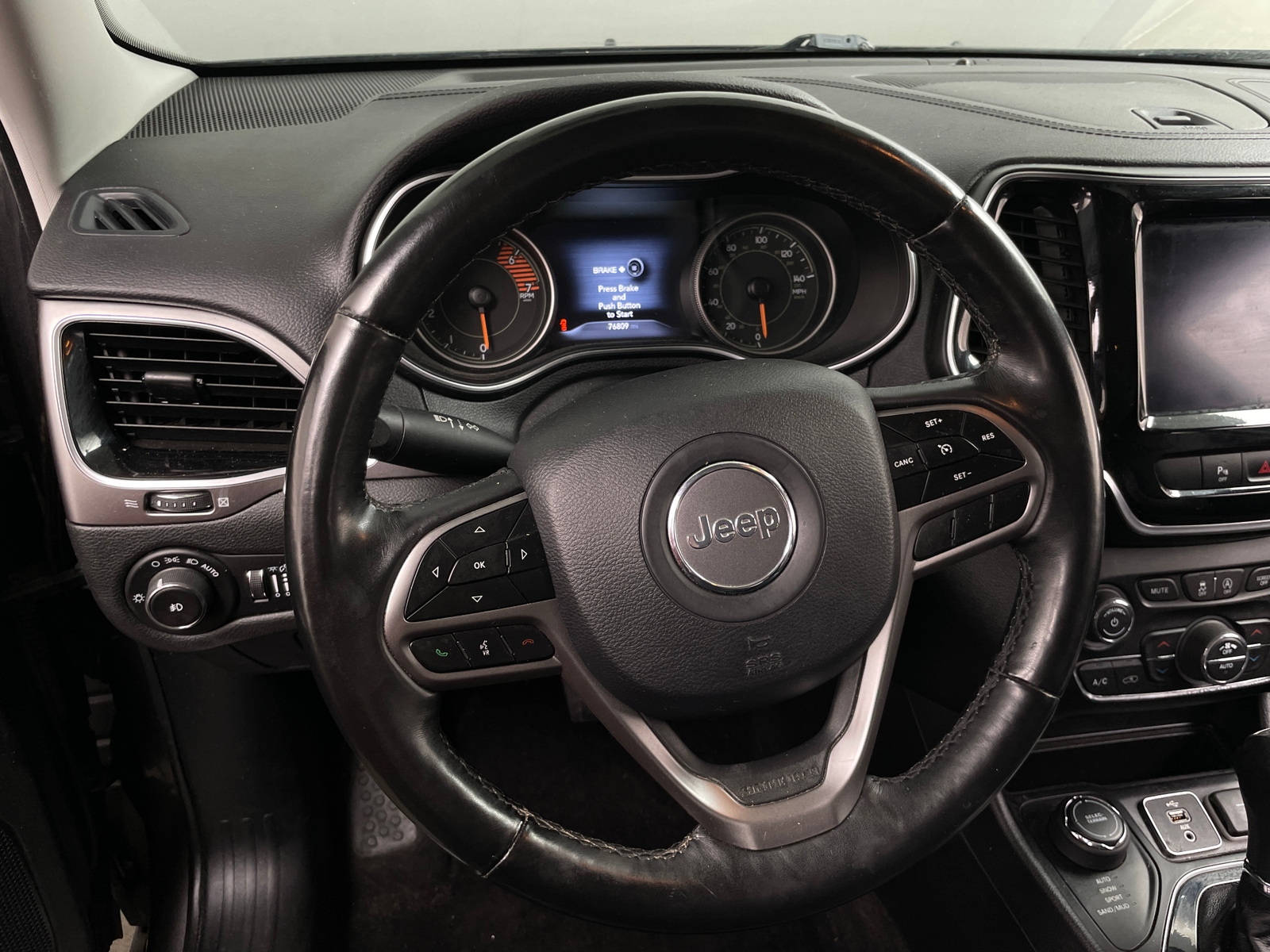 Thumbnail: 2019 Jeep Cherokee - 4