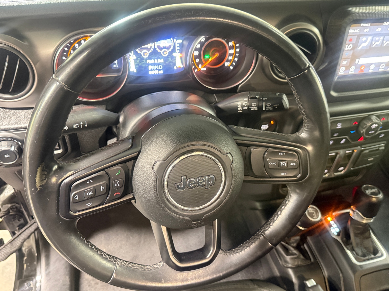 Thumbnail: 2019 Jeep Wrangler - 5