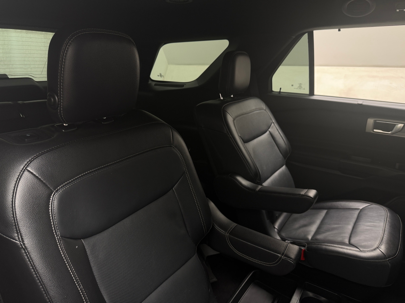 Thumbnail: 2020 Ford Explorer - 5