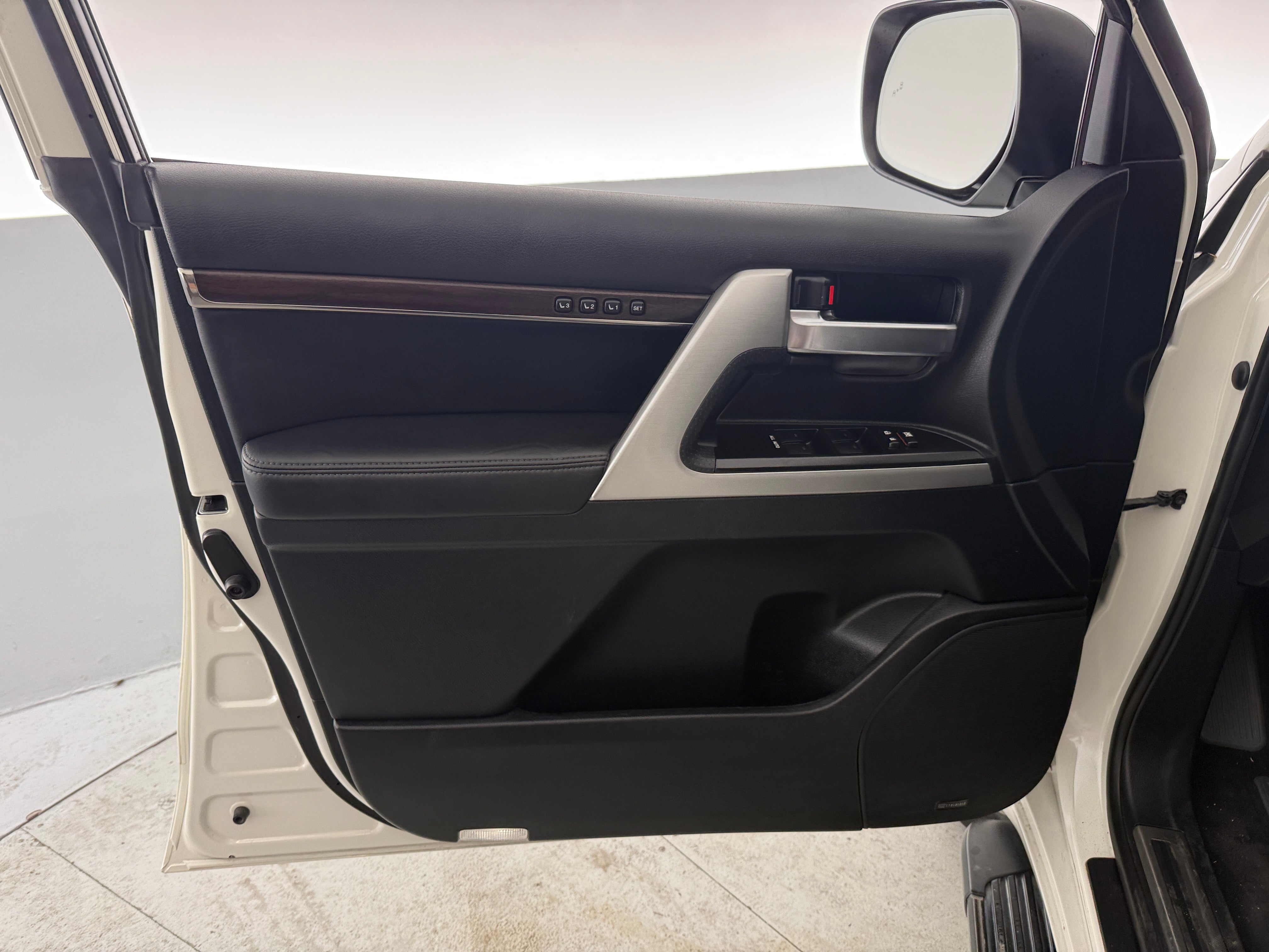 2021 Toyota Land Cruiser