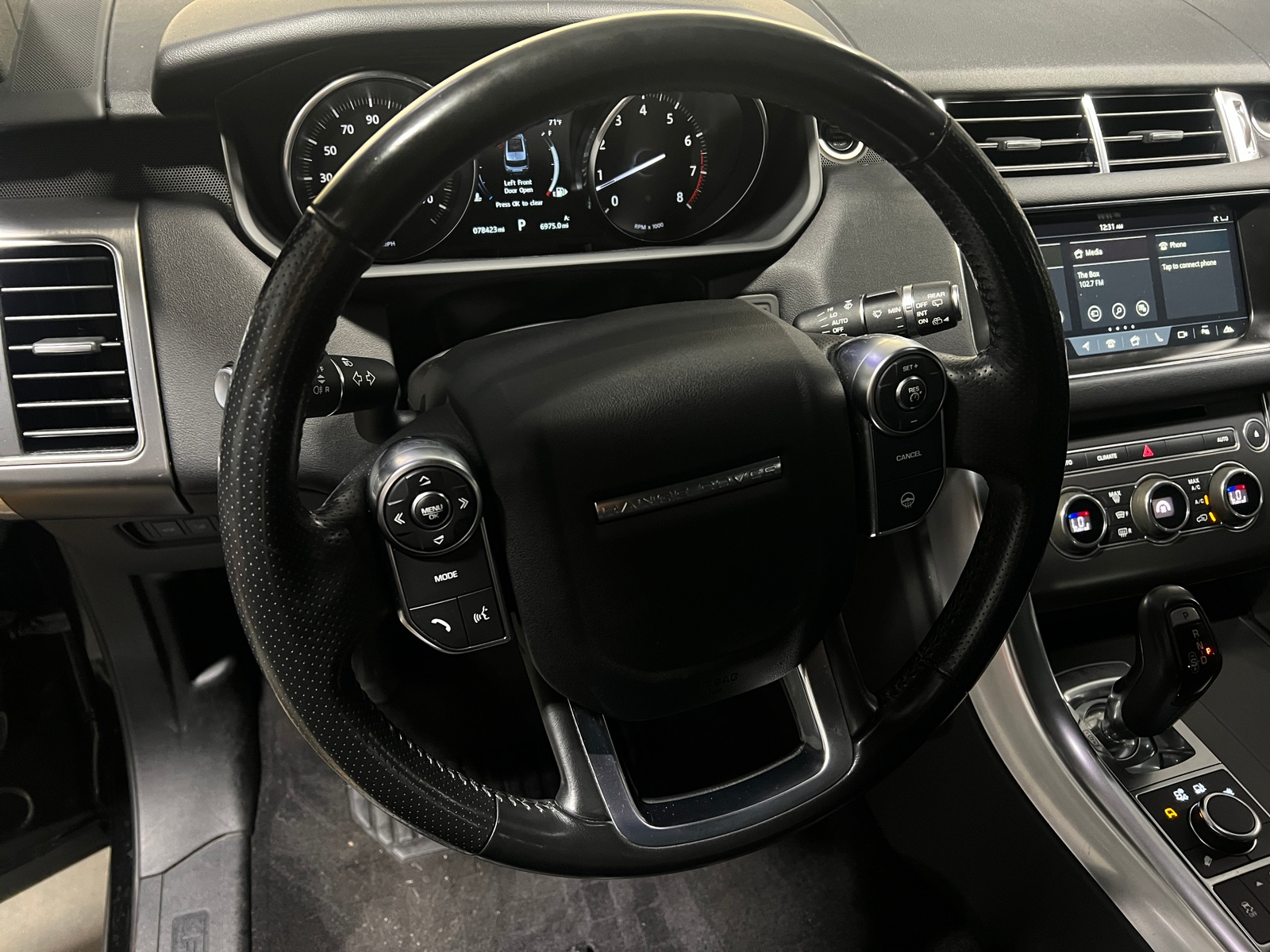 Thumbnail: 2017 Land Rover Range Rover Sport - 4