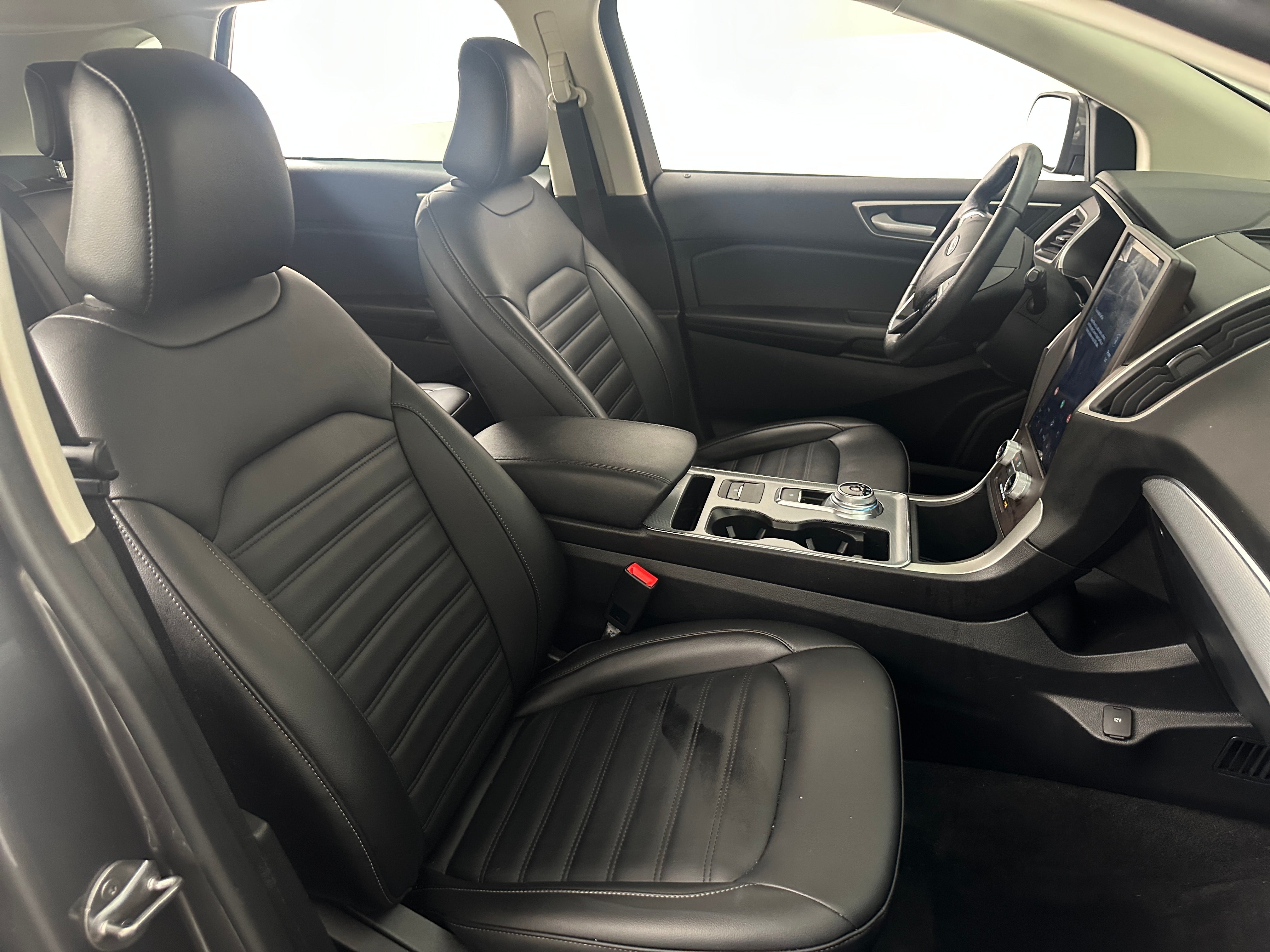 2021 Ford Edge