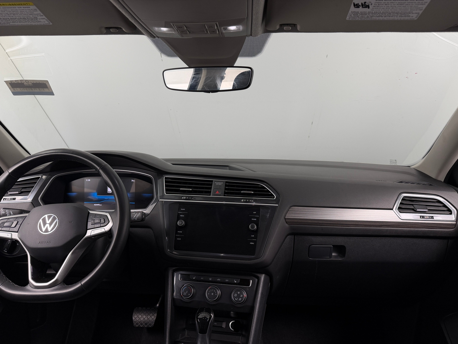 Thumbnail: 2024 Volkswagen Tiguan - 2