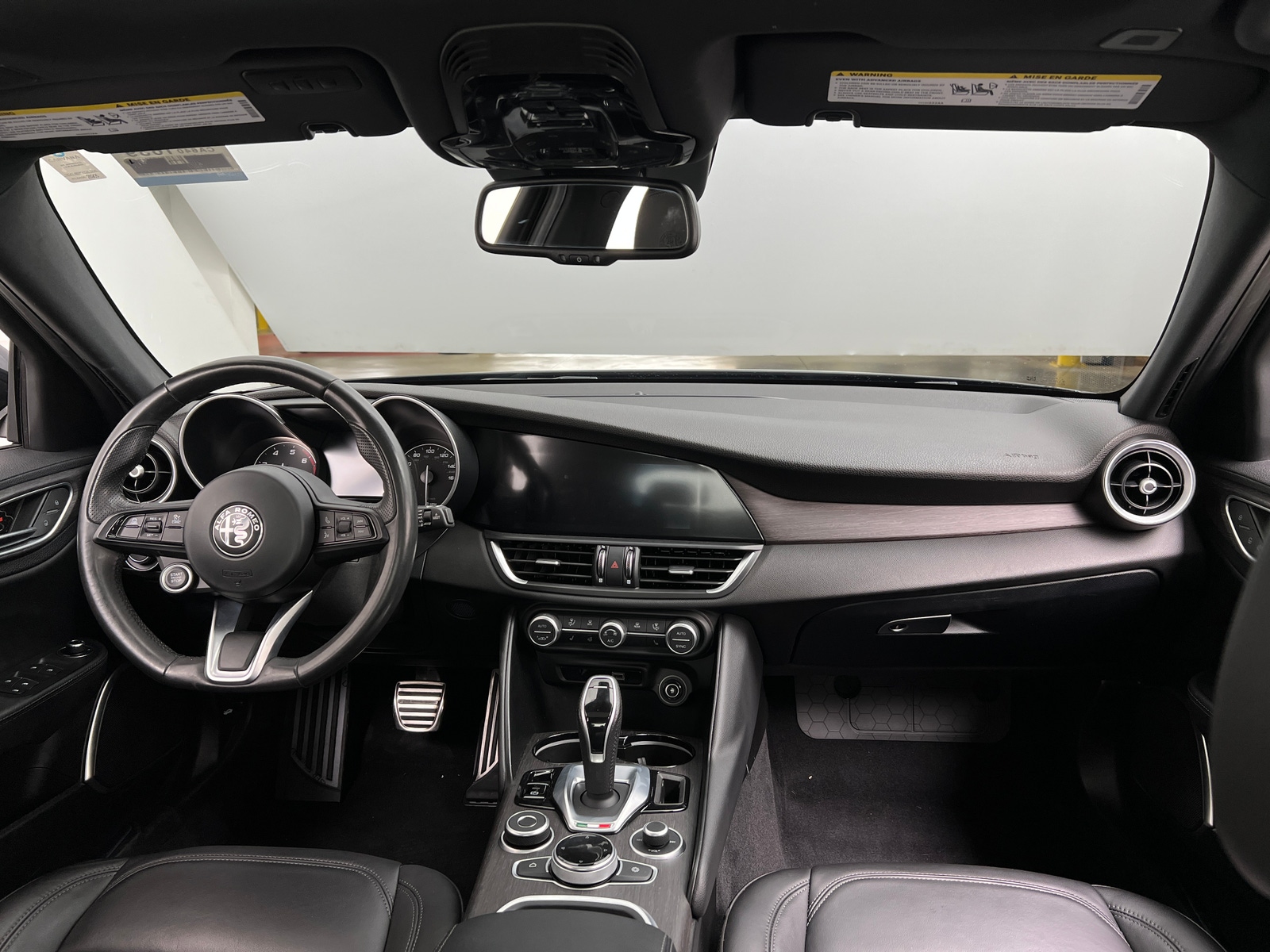 Thumbnail: 2022 Alfa Romeo Giulia - 2