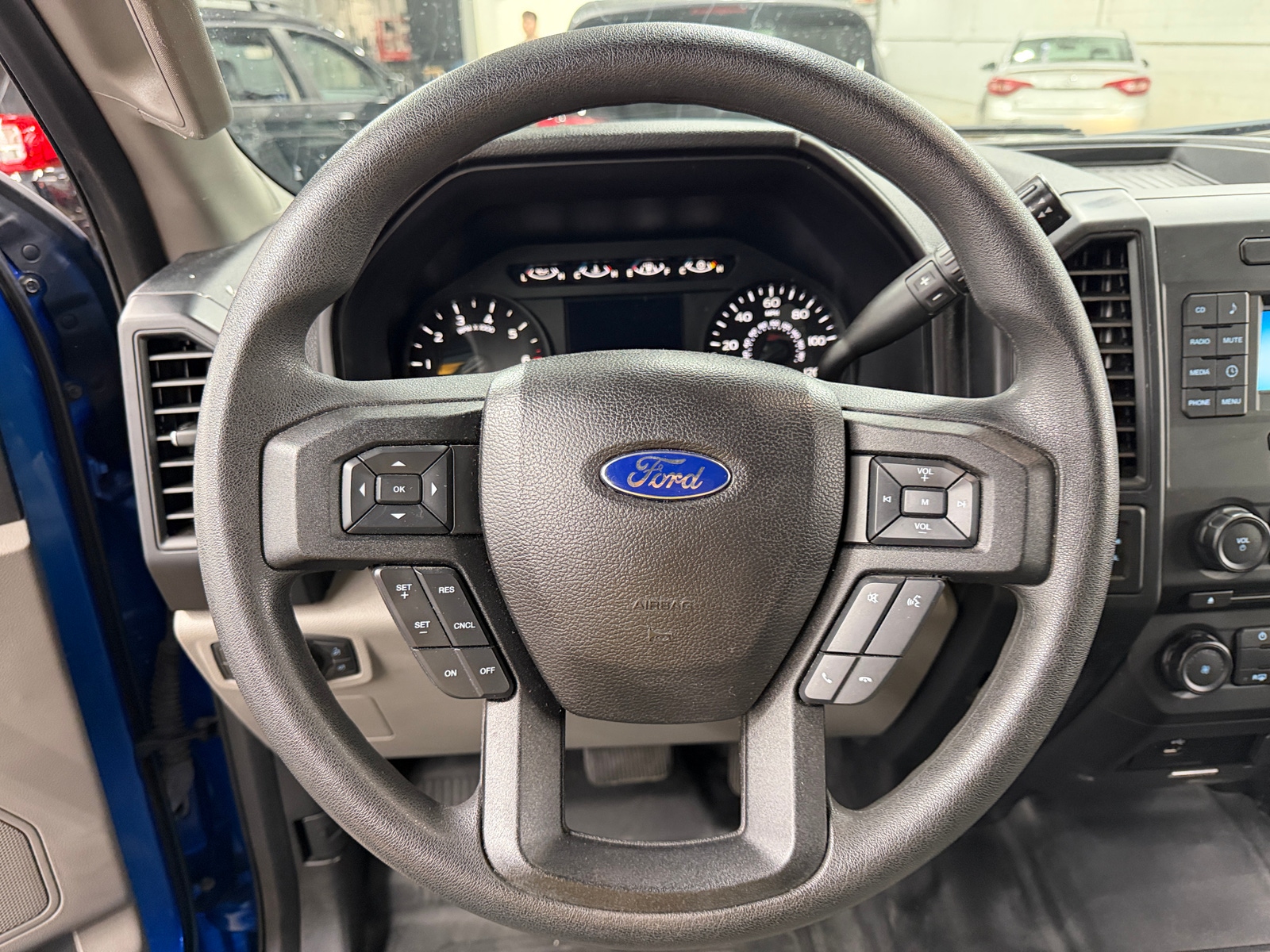 Thumbnail: 2016 Ford Econoline - 5