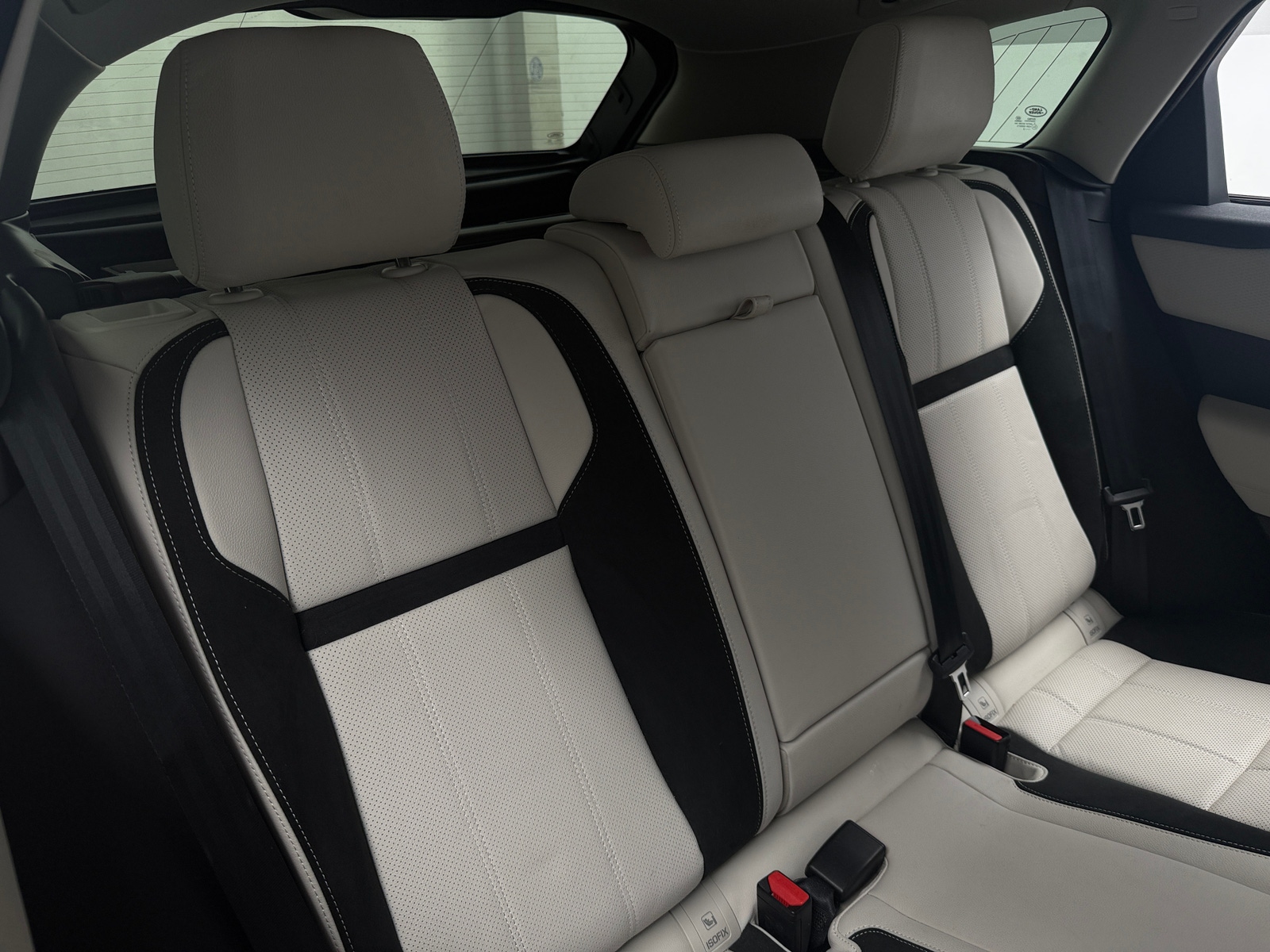 Thumbnail: 2022 Land Rover Range Rover Velar - 5