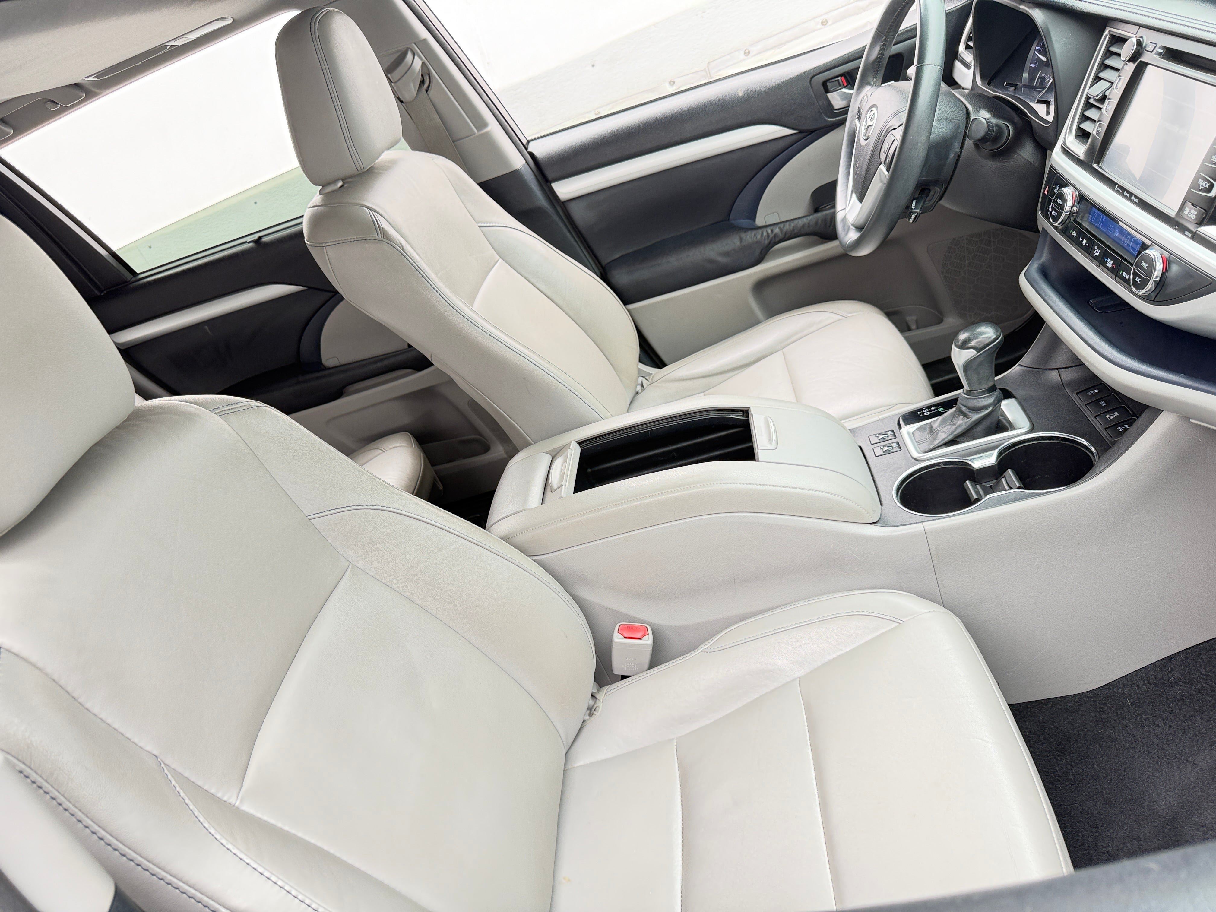 2016 Toyota Highlander