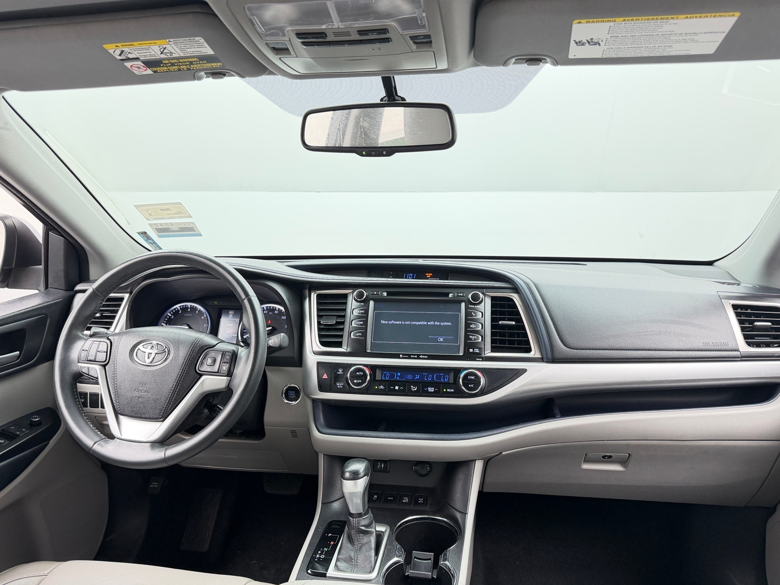 Thumbnail: 2016 Toyota Highlander - 2